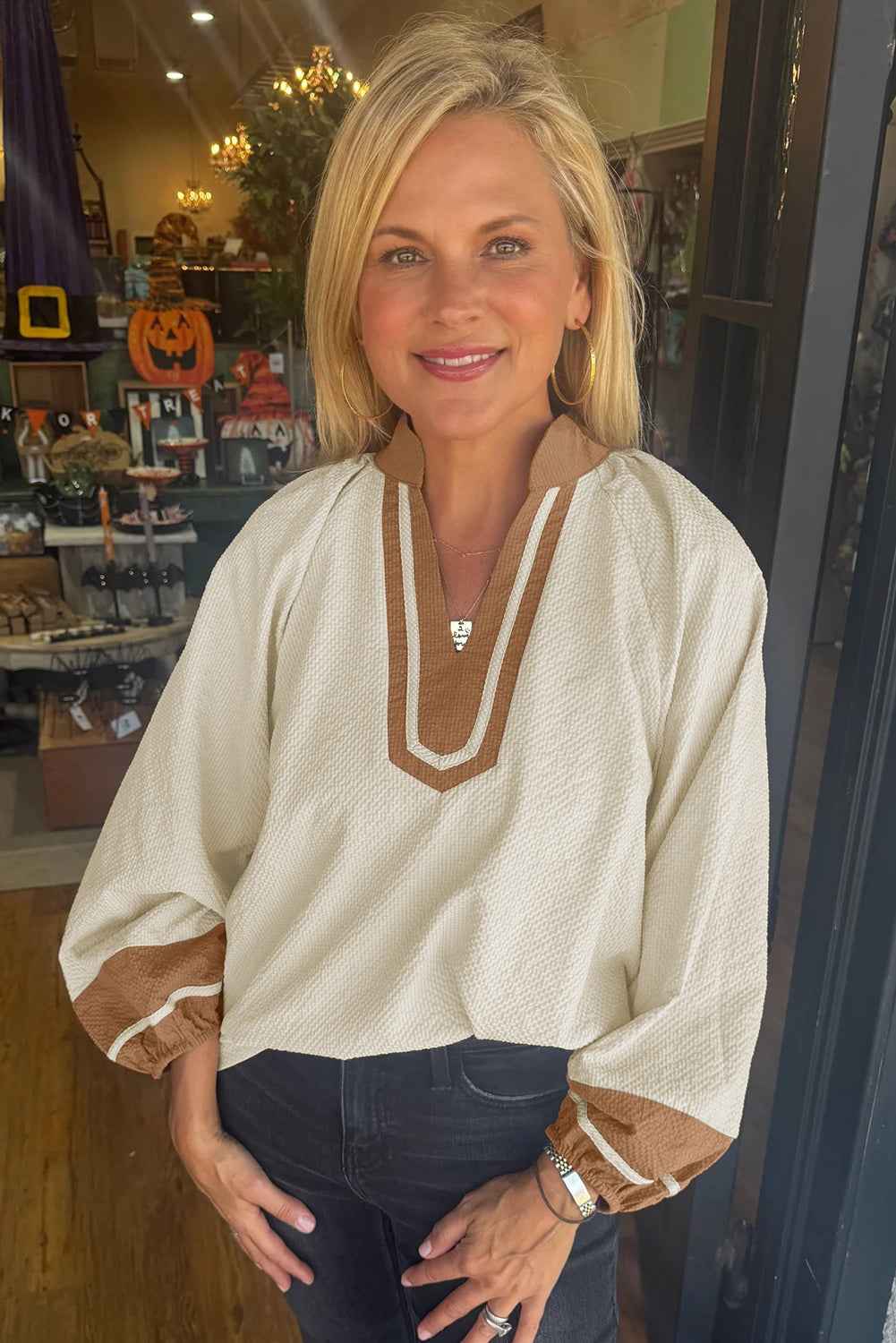 Black Colorblock Contrast V-neck Long Sleeve Blouse d01ba06d2ba44cc5