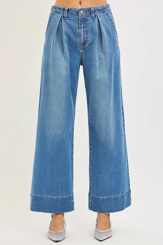 Slouchy Wide Leg Jeans With Pleats d096e42b-4daf-4db0-a3c1-9b843c437504-Max-Origin