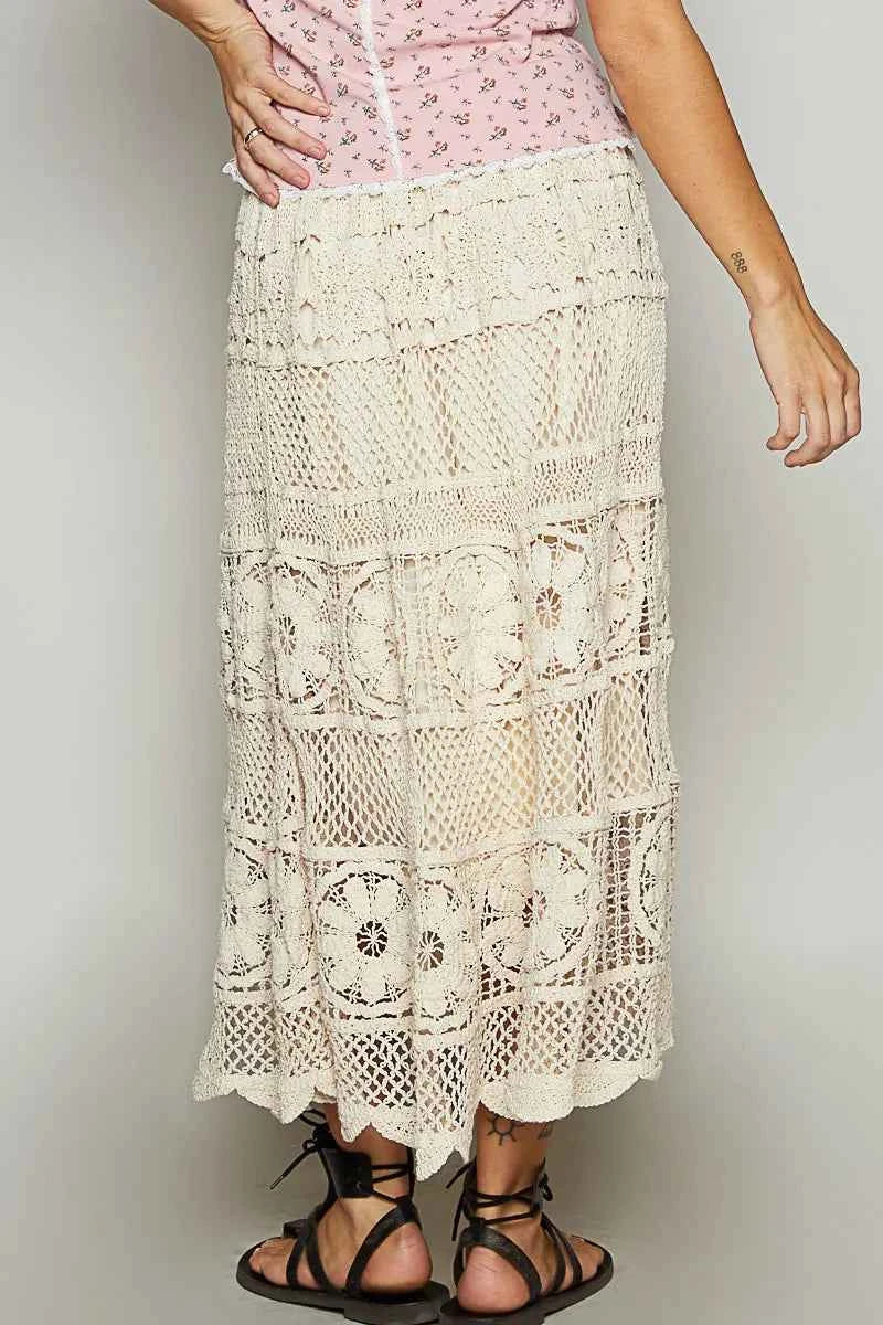 POL Lace Tiered Midi Skirt d0fb98d4-b703-46f9-b4c1-66d0d51712e4-Max-Origin