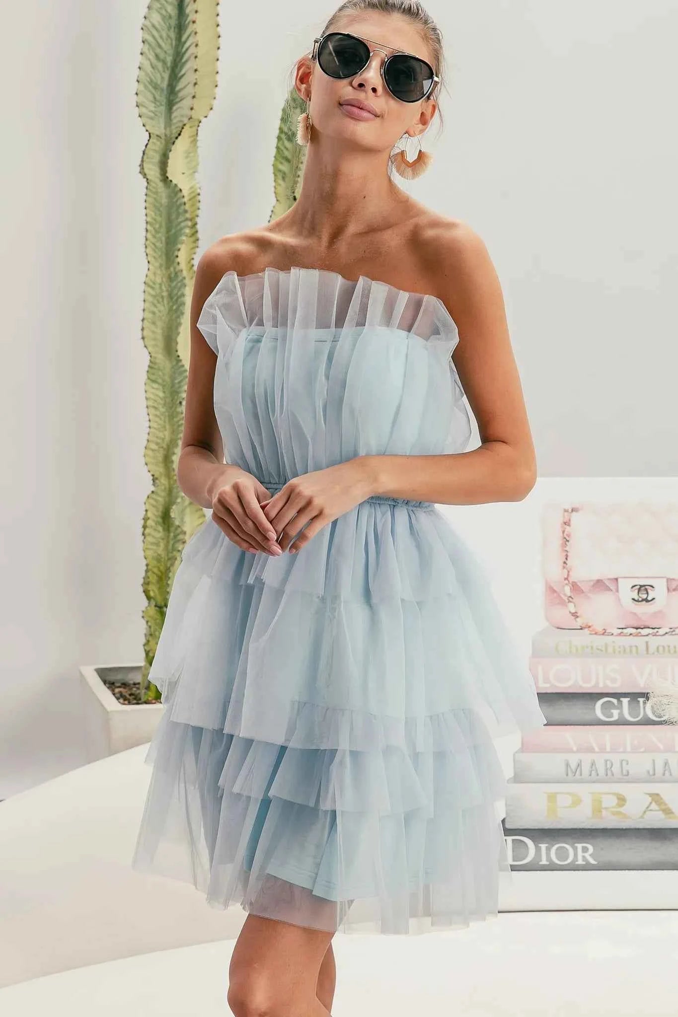 Sleeveless Layered Organza Dress d0fe180a73124920889ff34b1559a52a-Max-Origin