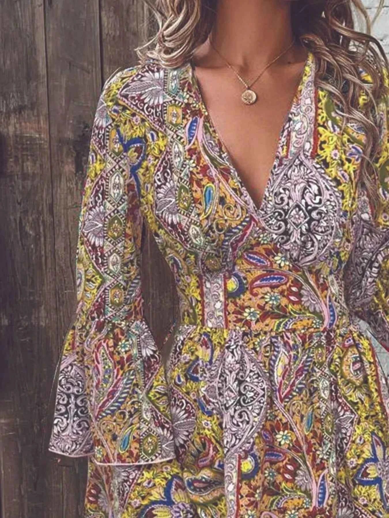 Paisley Print V-Neck Flounce Sleeve Dress d18559d3-ffbb-436e-811c-f73d63f90e99-Max-Origin