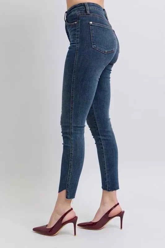 Full Size High Waist Tummy Control Step Hem Skinny Jeans Plus Size d1883a233acd4863b39367abd047a900-Max-Origin