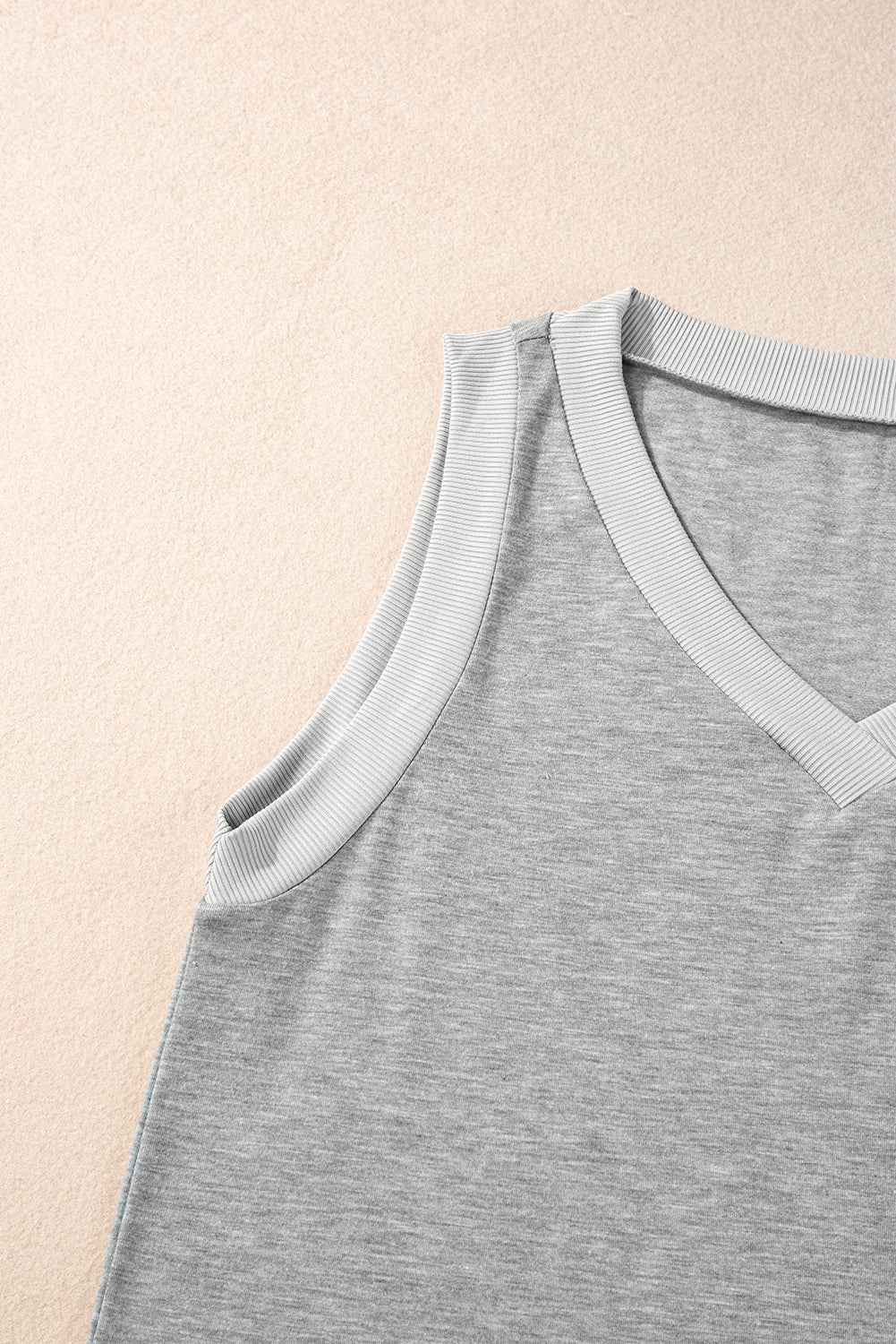Mist Green Contrast Trim V-Neck Loose Fit Tank Top d18f8f59a2cda53a
