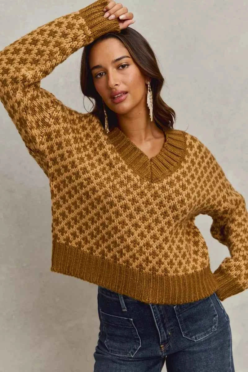 SO ME Color Block Textured Christmas Sweater V Neck Top d19a668fcb0241bcb6b5c540ca48a08f-Max-Origin