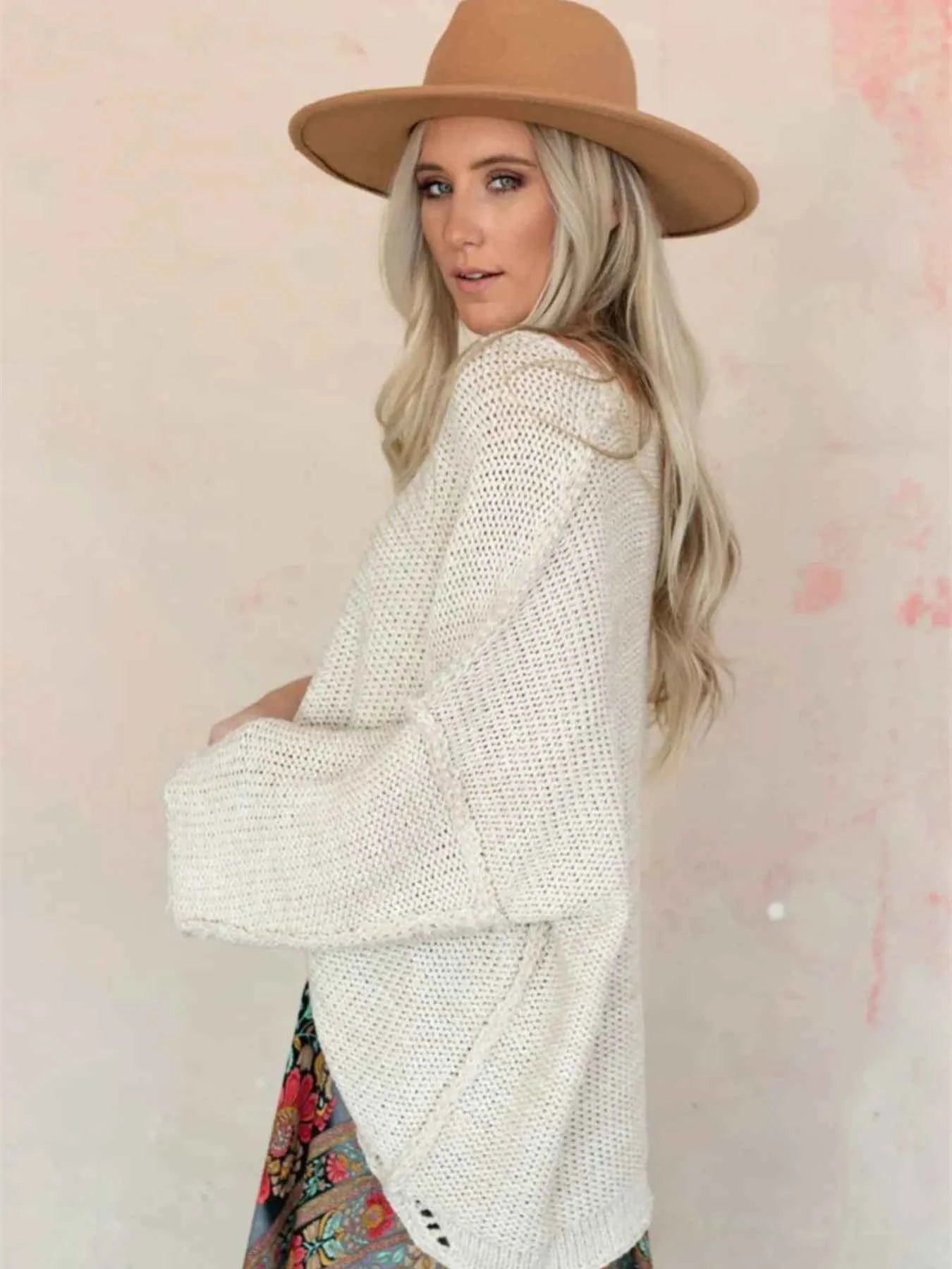 Round Neck Oversized Knit Top with Relaxed Fit d20ec056-3549-482f-bff4-52341a6b320d-Max-Origin