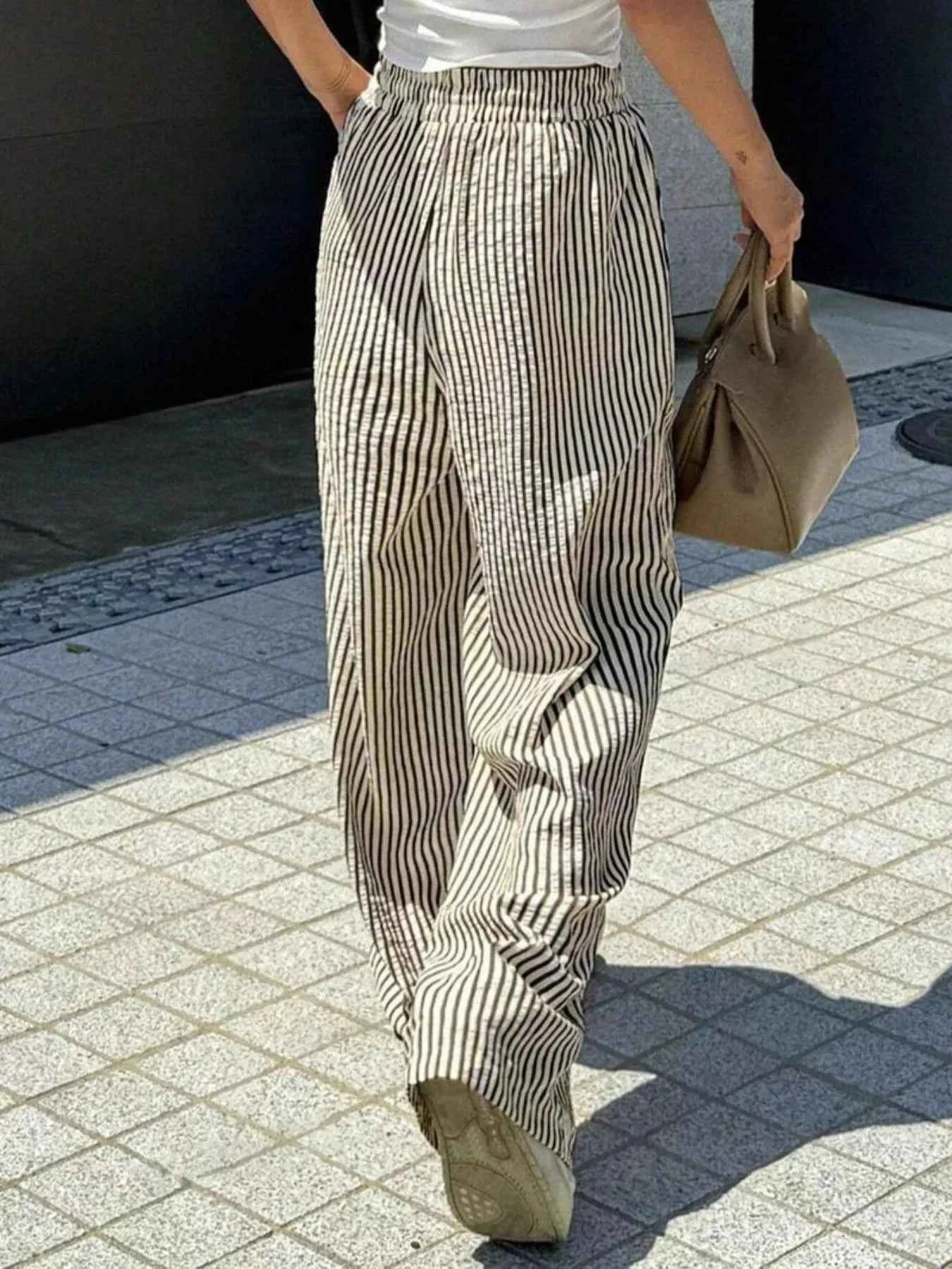 Full Size Striped Wide Leg Pants Plus Size d283c31e-e752-4fa0-96b9-307fa30e2595-Max-Origin