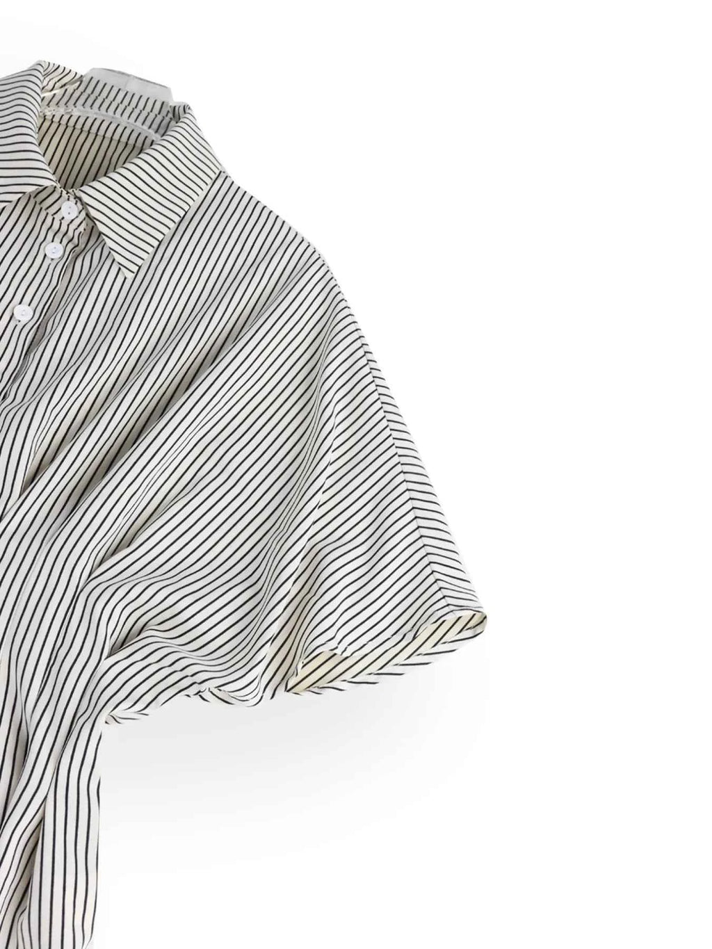 Striped Short Sleeve Button-Up Shirt d2a9ea70-a5cd-4d44-82ef-cb7efdcc805c-Max-Origin