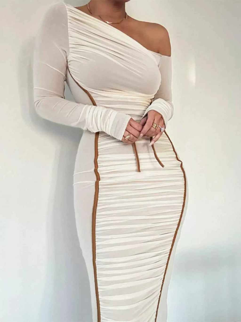 One-Shoulder Ruched Bodycon Midi Dress d2c5447c052348e5a1b3d37c10453847-Max-Origin