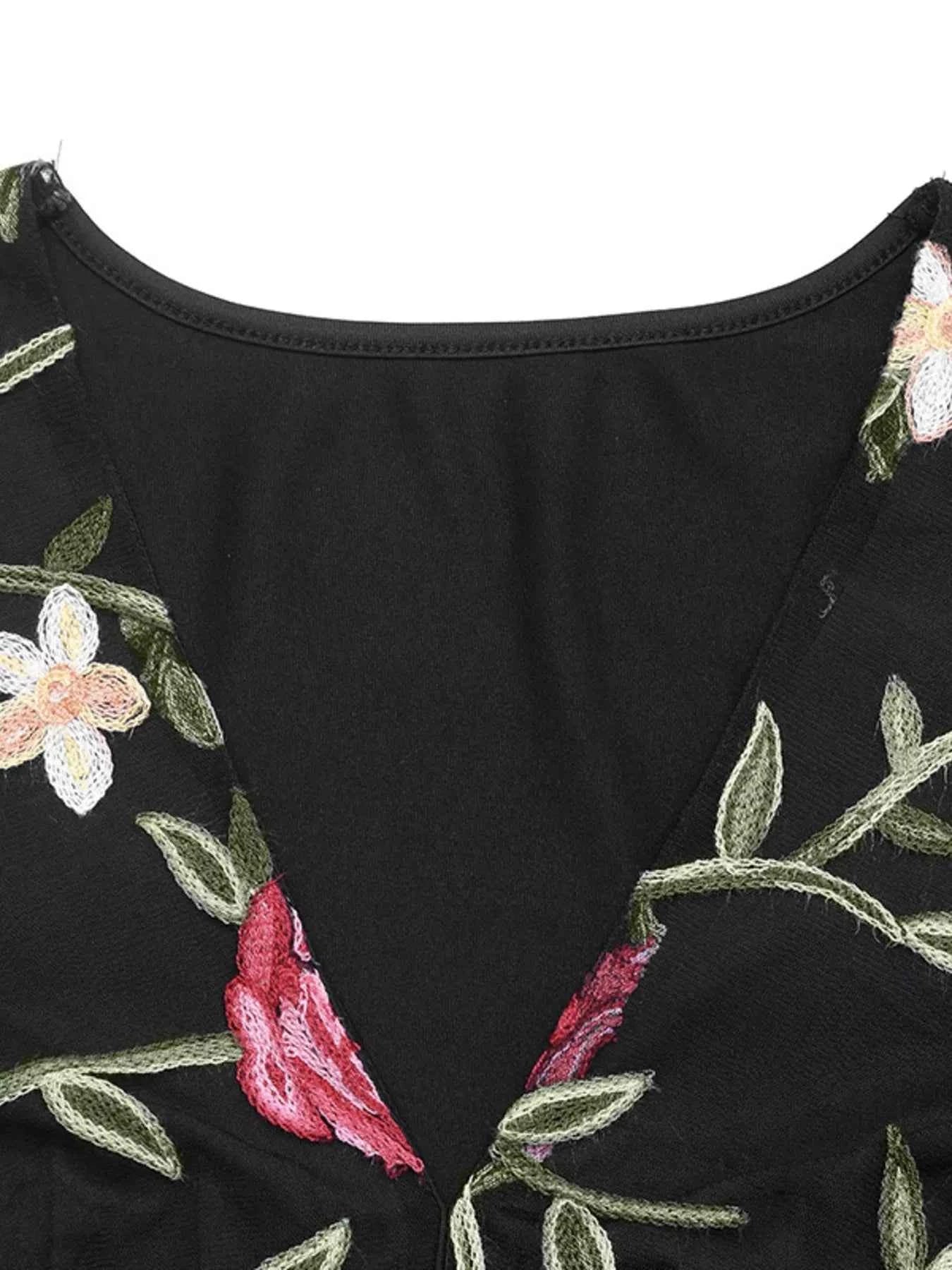 Floral Mesh Sleeve V-Neck Top d2de53bfdec44ff3888b96c18e6588eb-Max-Origin