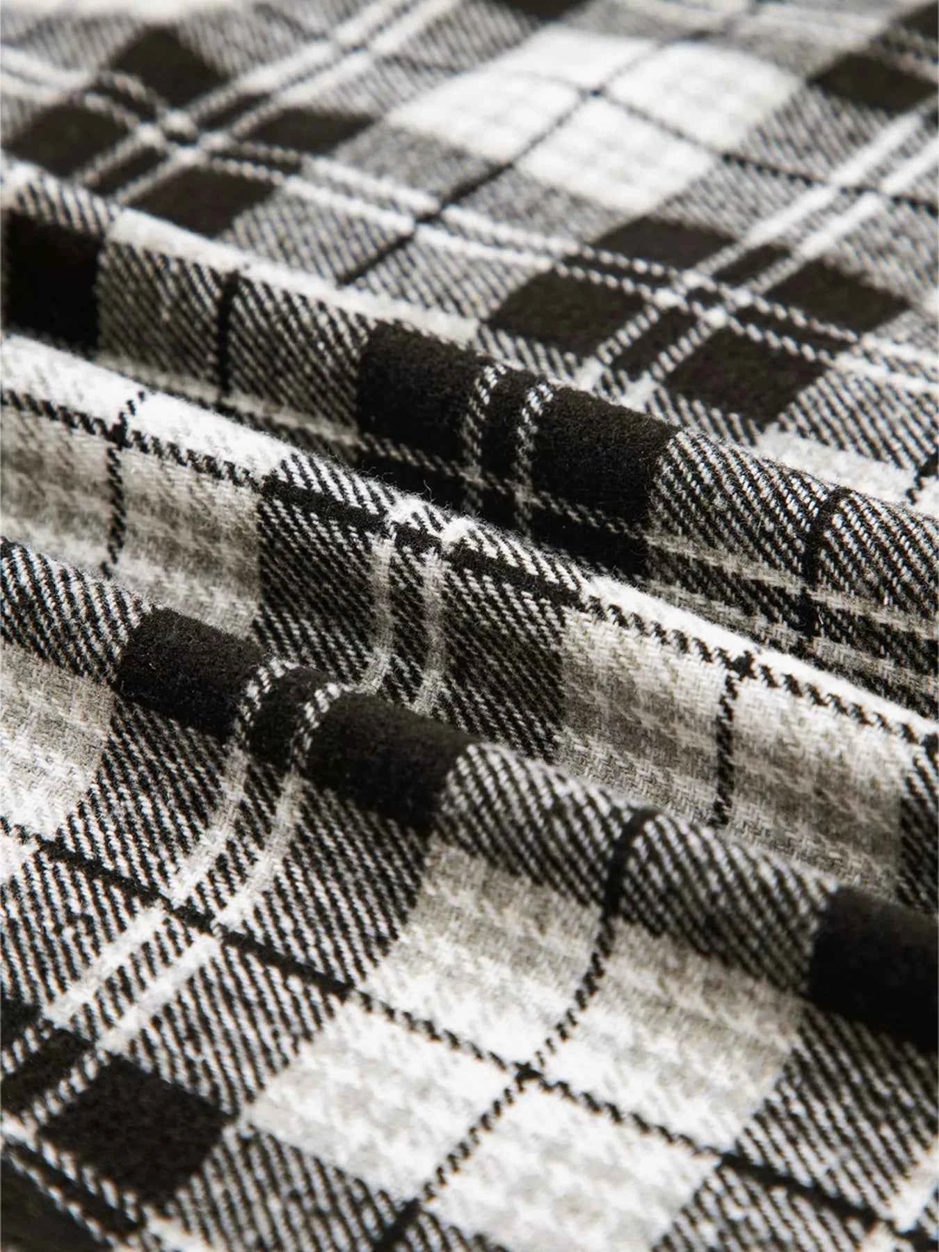 Plaid Print Chest Pockets Buttoned Shirt d2e06064ad894e4a8e6dff0456f4089c-Max-Origin