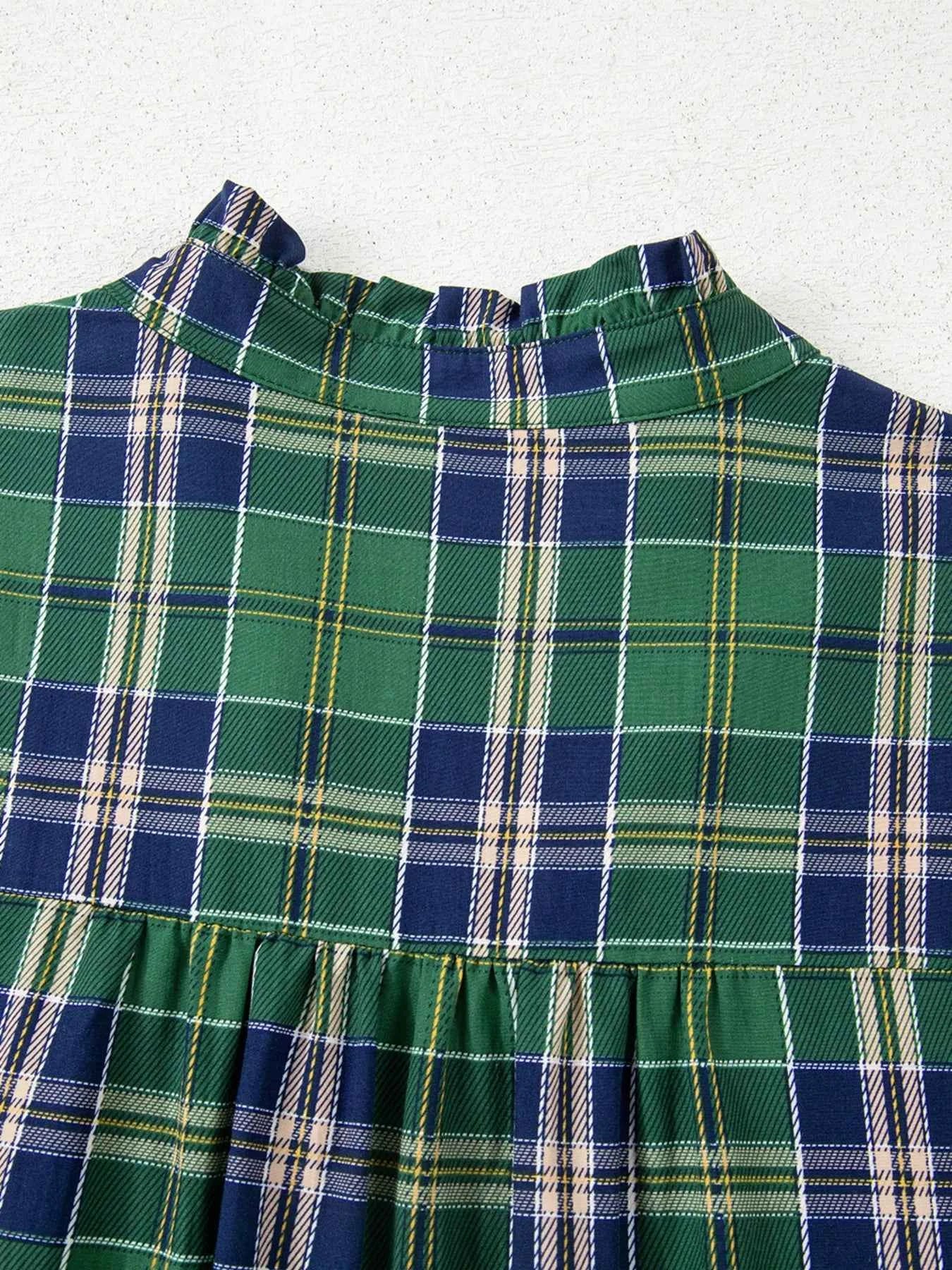 Plaid Frilly Collar Long Sleeve Shift Mini Dress d2fbdd4058594907930332712cd6f001-Max-Origin