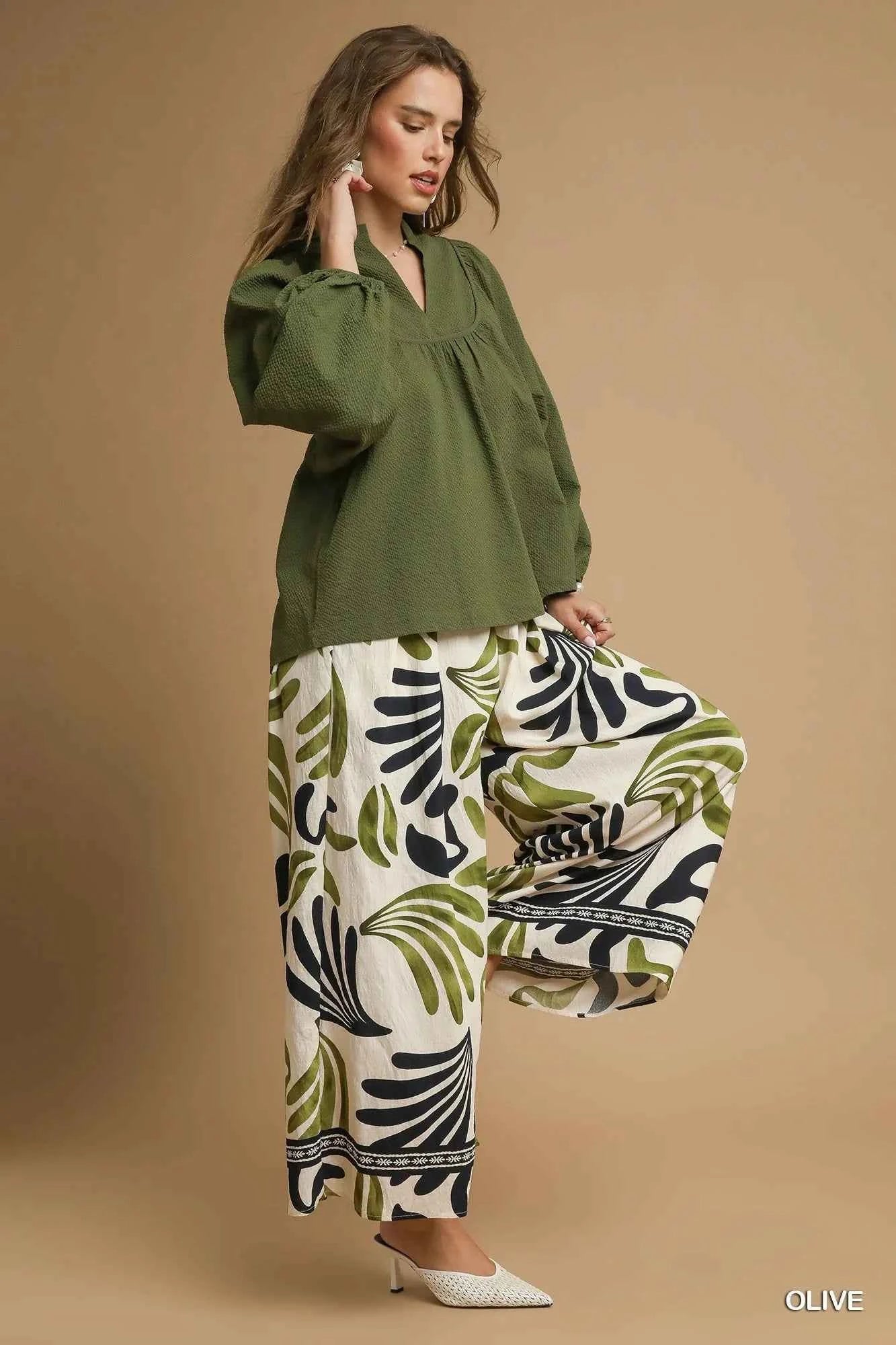 Umgee Textured Notched Blouse with Balloon Sleeves d30f8706-b422-4871-b279-4eb97234874e-Max-Origin