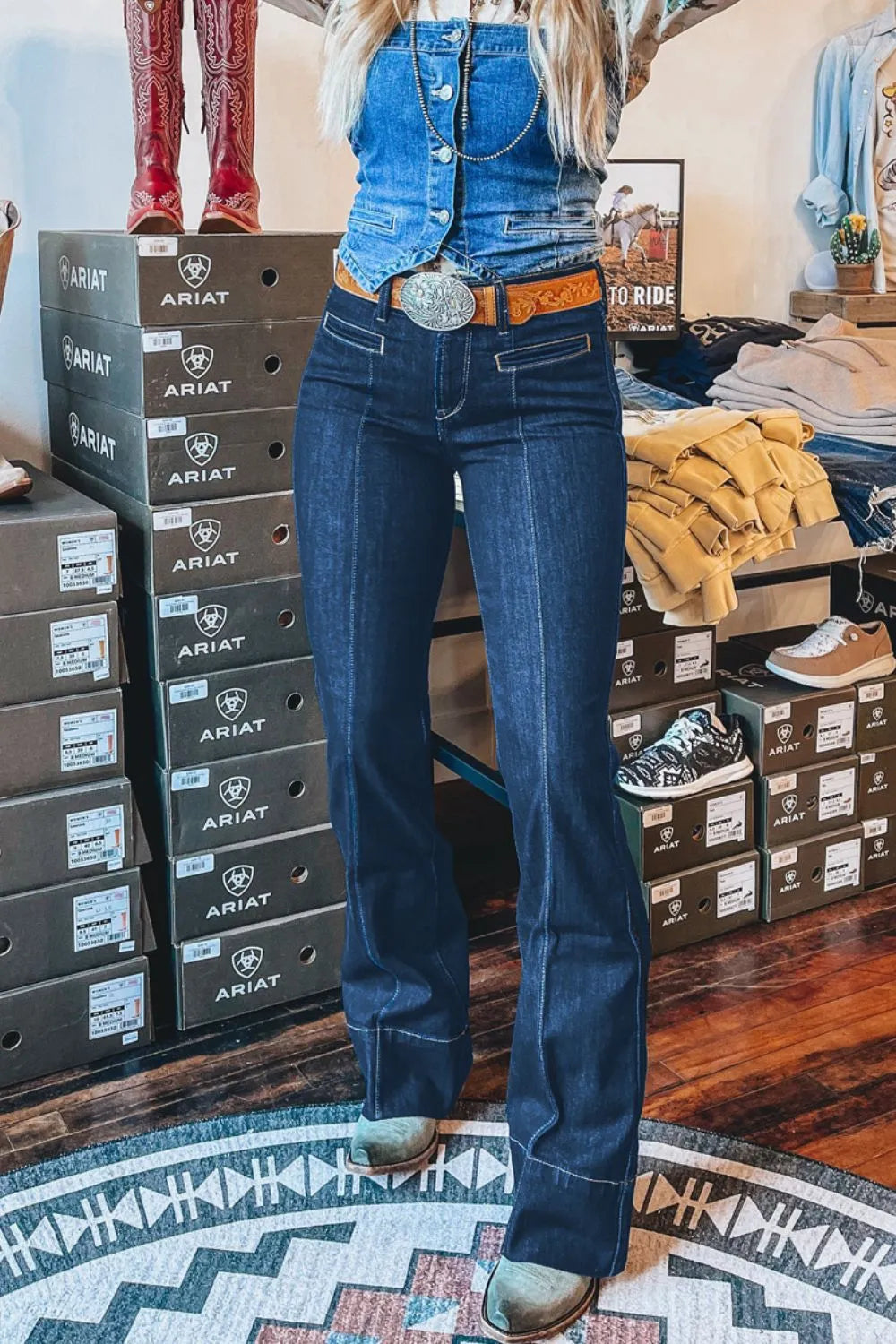 Center Seam Deep Wash Straight Jeans d3ec0df7-f073-4558-950e-445efa850ba9-Max-Origin