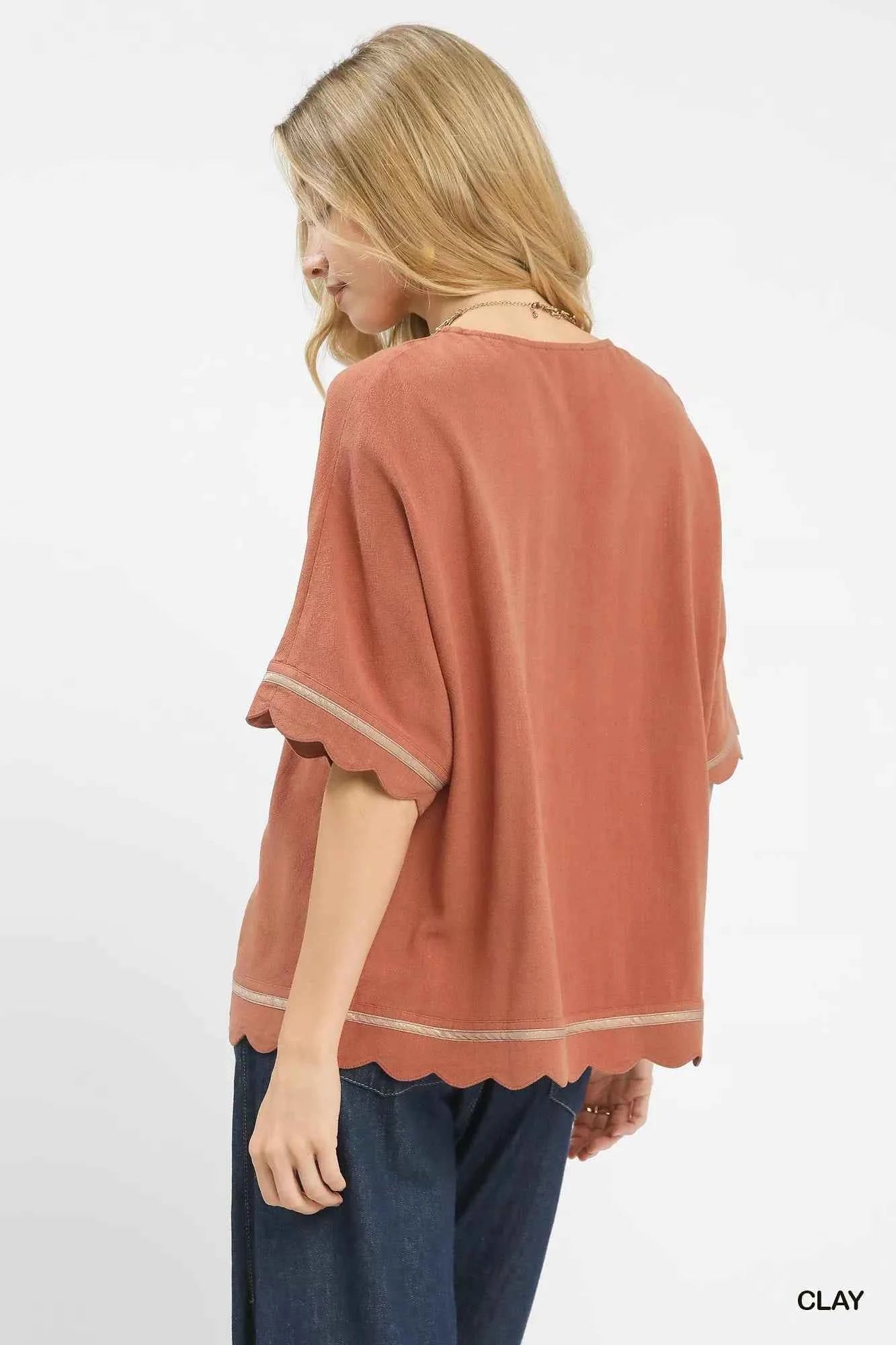 Linen Blend Scallop Trim Top d3fb8d1c-4168-47f0-bfb5-d6af95d88980-Max-Origin