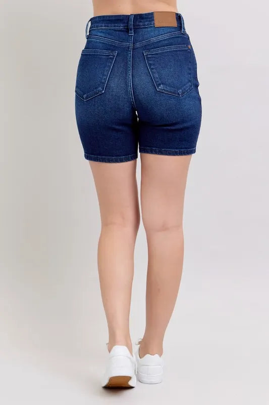 Judy Blue Full Size High Waist V-Front Bermuda Plus Size d40b105e504e40fa8f5f0832b0188c15-Max-Origin