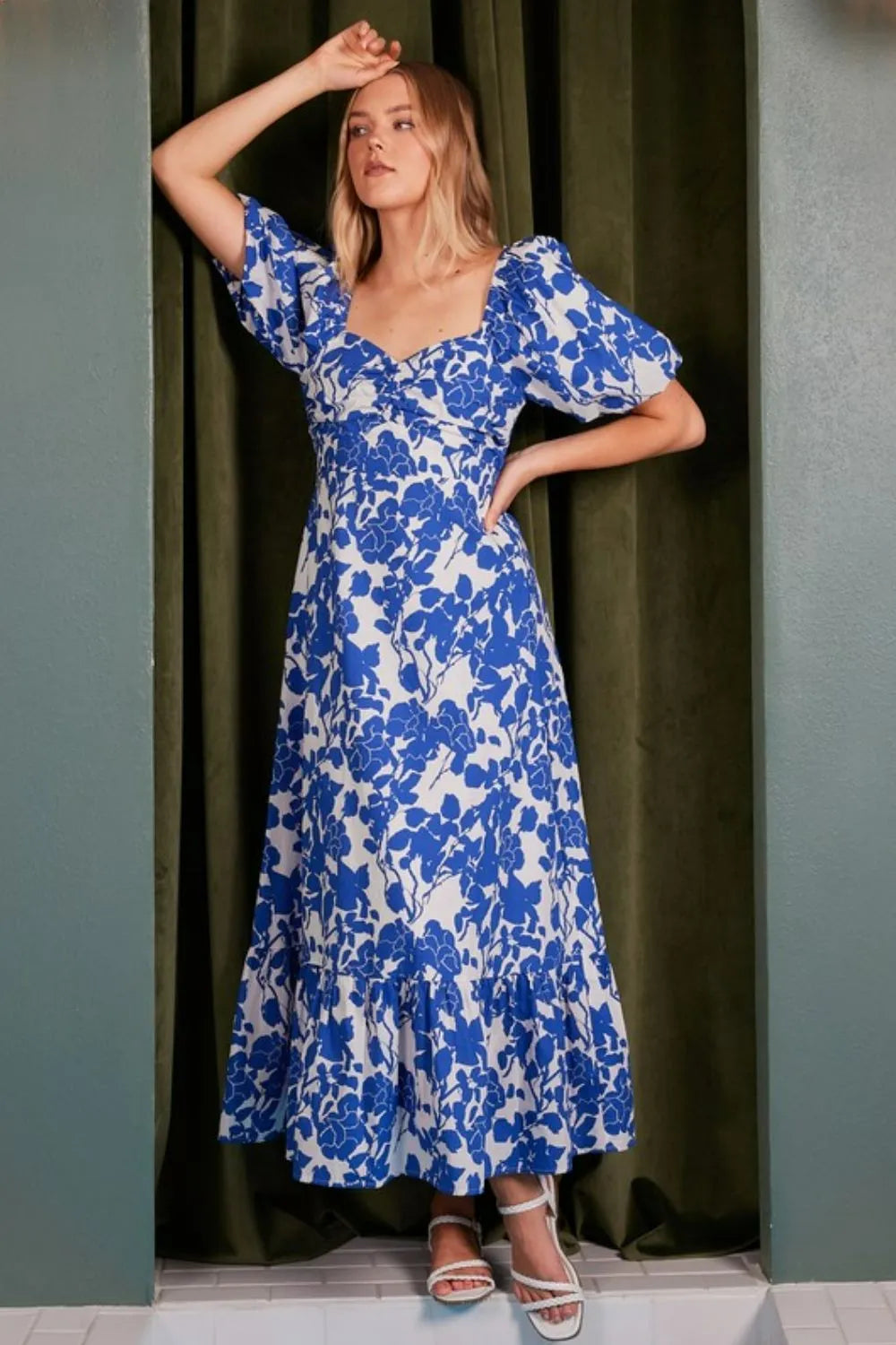 Mittoshop Cutout Back Floral Sweetheart Neck Puff Sleeve Dress d43c012c-111e-46f4-858f-afc8d870100f-Max