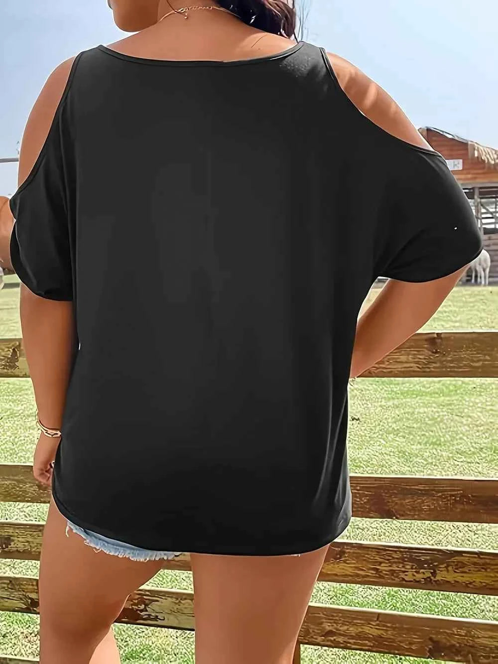Plus Size Skeleton Graphic Round Neck Cold Shoulder T-Shirt d49804cc-5809-405c-910e-a96160d57050-Max