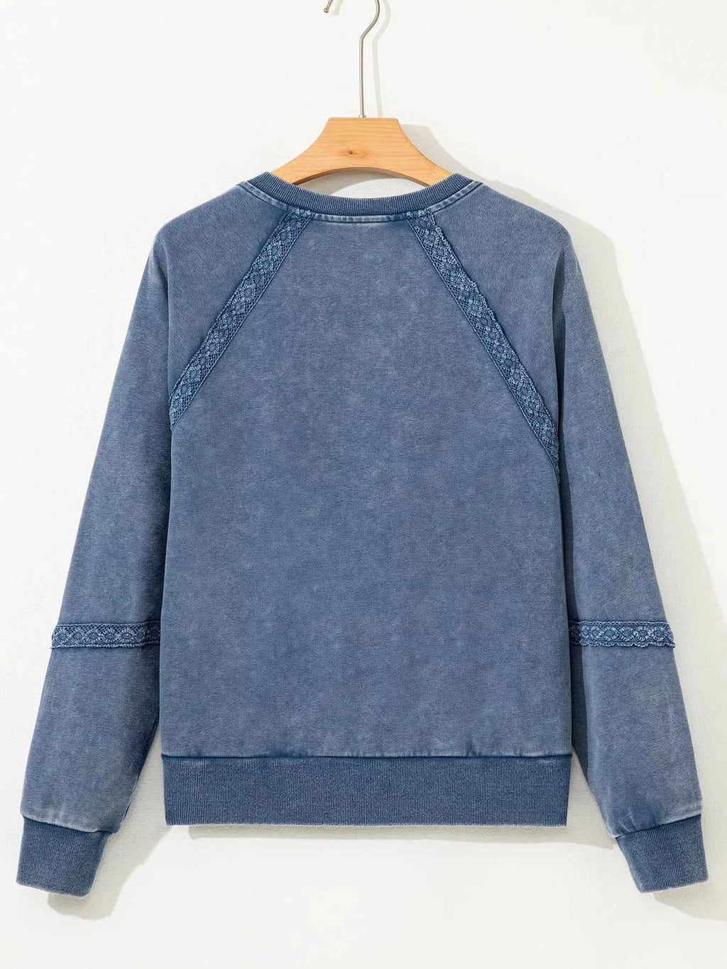 Lace Patchwork Detail Notched Neck Mineral Wash Baggy Sweatshirt d4c3caab8e874cacb0caa199ae7be1b0-Max-Origin