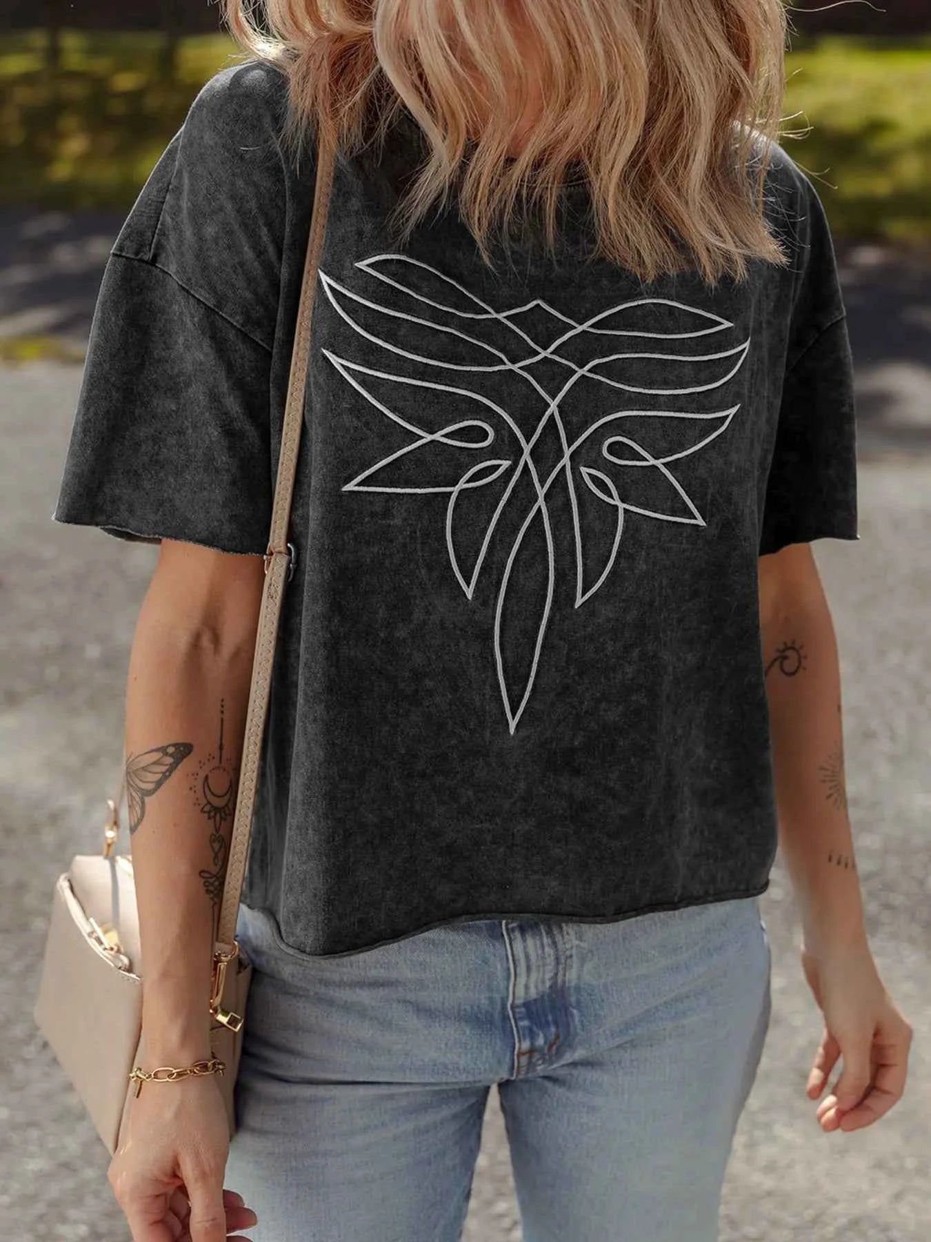 Floral Embroidered Mineral Wash Crew Neck T Shirt d53556339b454220a29dafe35242b4c7-Max-Origin