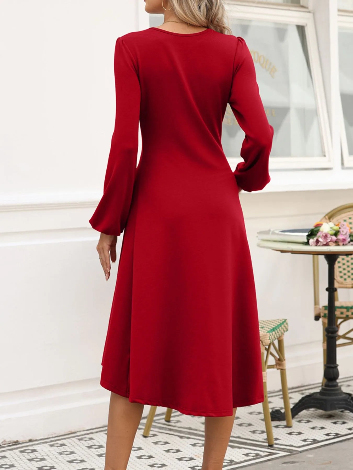 Solid Color Ruched Detail Long Sleeve Midi Dress d538c86e-2fac-4936-b5ea-63d09b5b9f12-Max-Origin