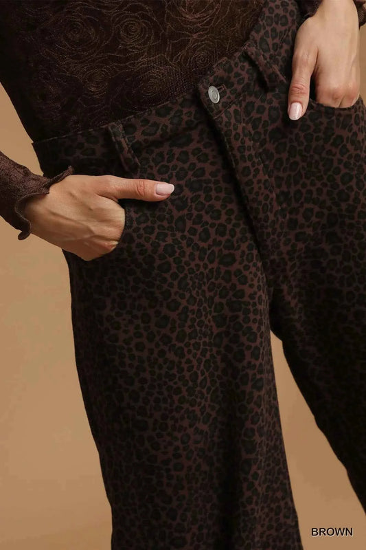 Leopard Print Wide Leg Pants d610fd1a-cd7c-4c85-8ed8-9ffec700e95b-Max-Origin