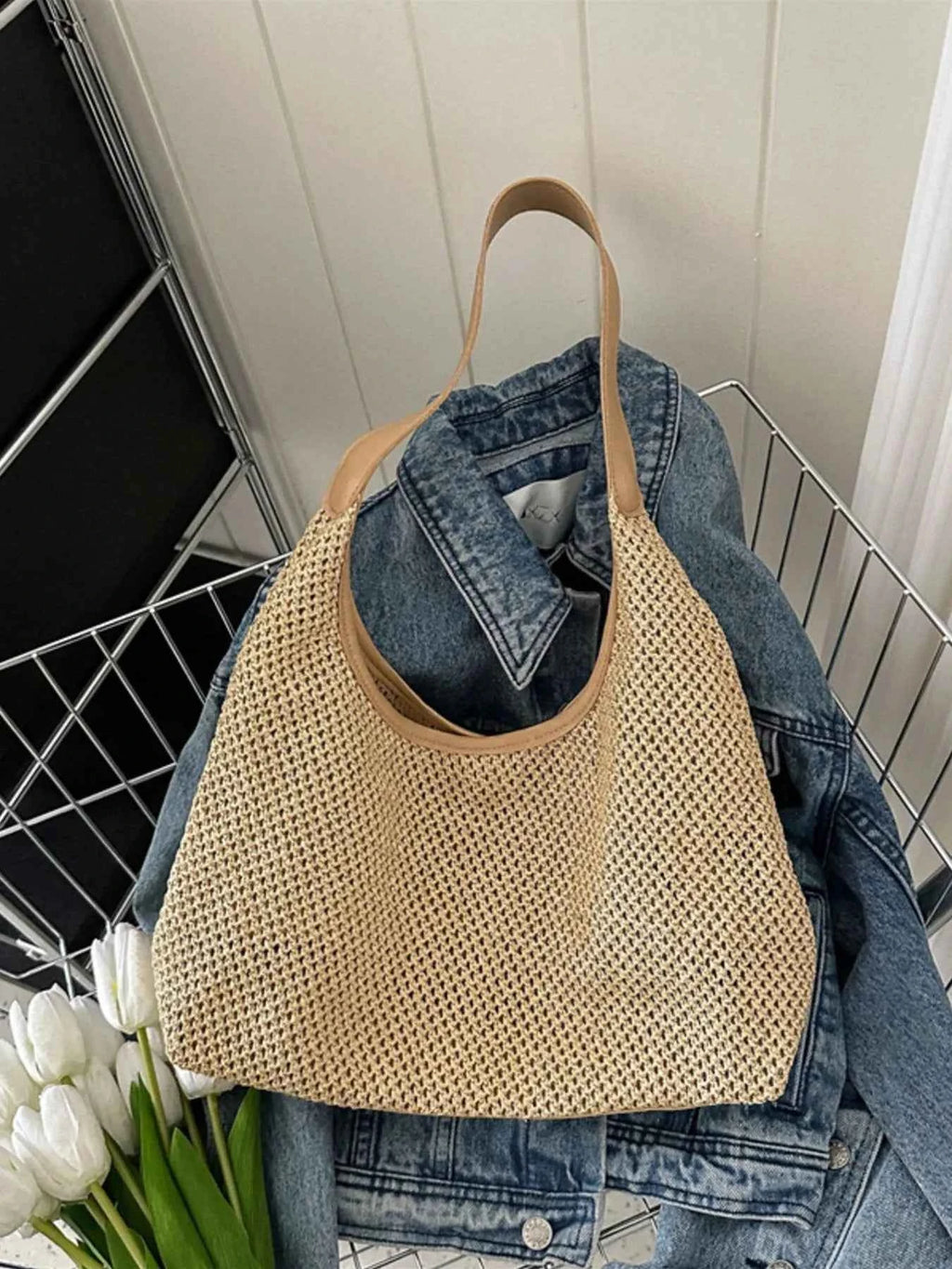Woven Straw Shoulder Bag d61ad94e-3613-4019-9dca-00e1678340ac-Max-Origin