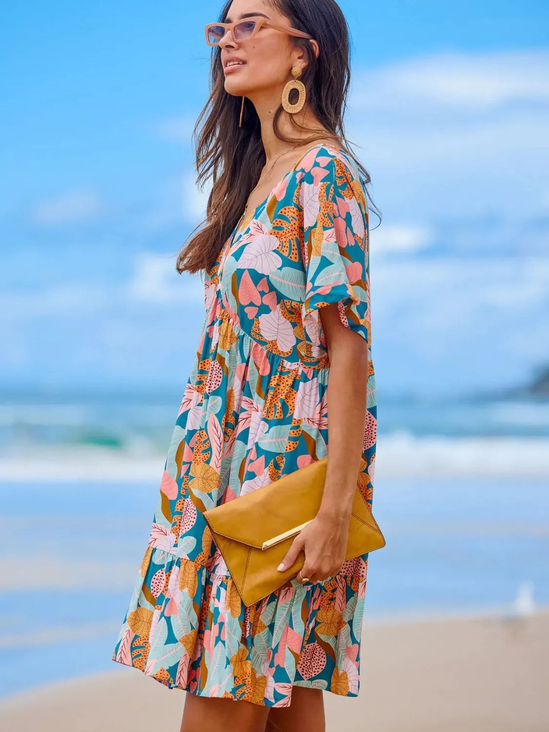 Printed V-Neck Short Sleeve Dress d6331b0c-7ed6-4f4b-b75d-0e8a7a6cabd3-Max-Origin