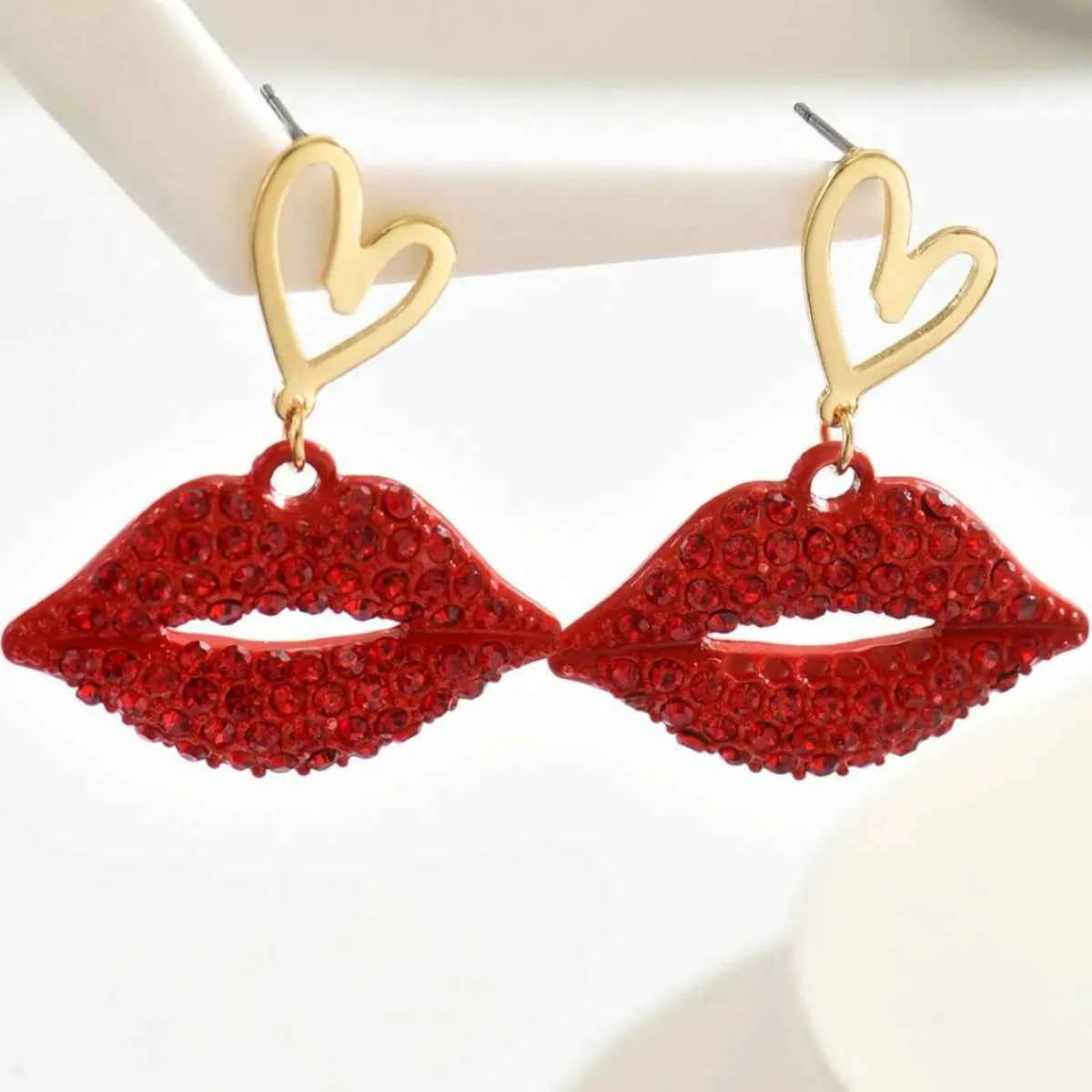 18K Gold-Plated Rhinestone Lips Heart Dangle Earrings d68902fb-226d-4d0a-8278-81b2519788b6-Max-Origin