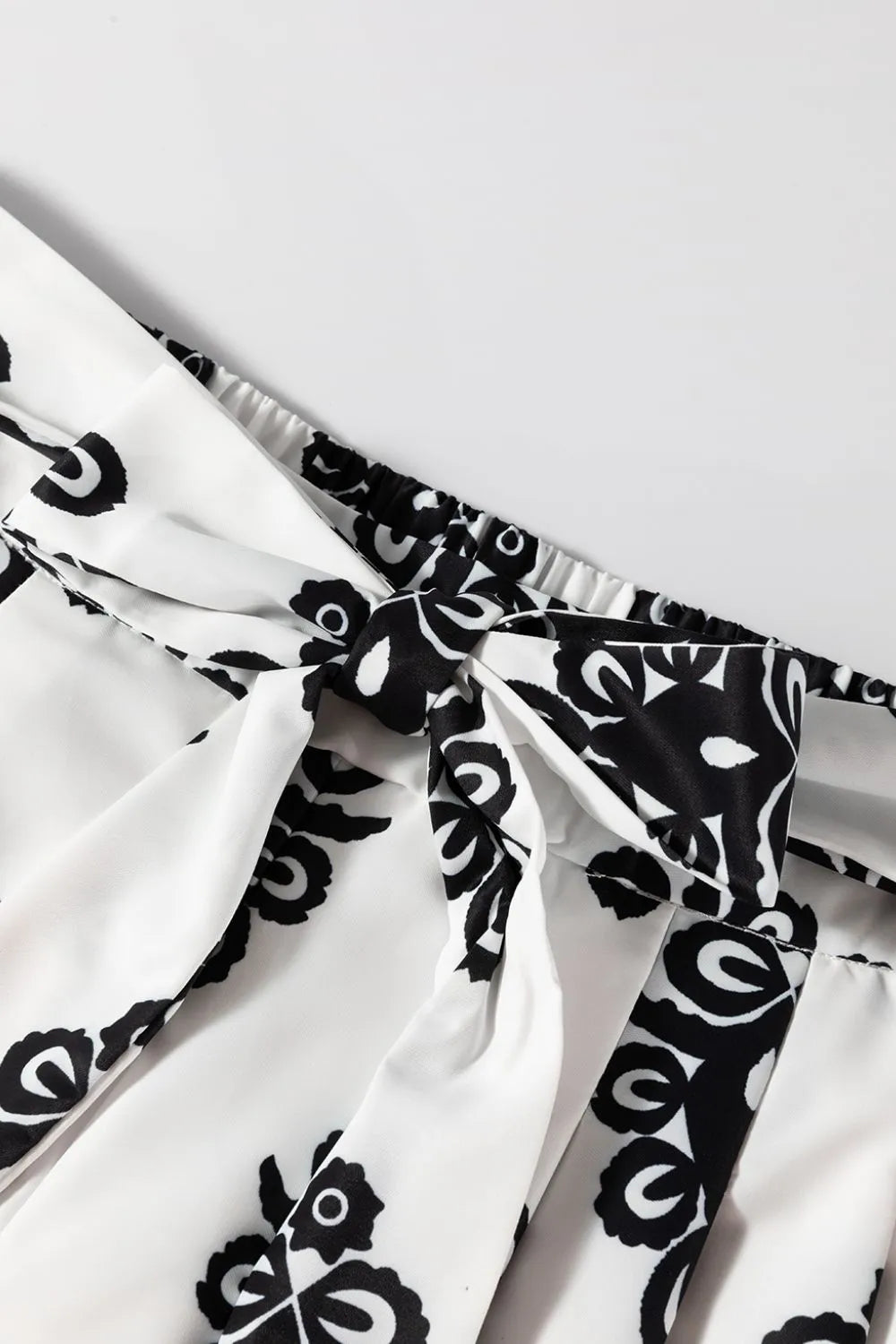 Tied Printed Shorts d69d767f-916e-443f-b509-6e019e2247d0-Max-Origin