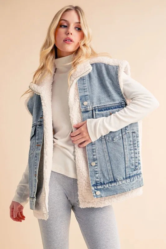 Aemi + Co Fake Two Pieces Denim Patch Sherpa Vest Coat Light d6aa6cd3-64dd-498b-98c0-a3b92e90ef0b-Max