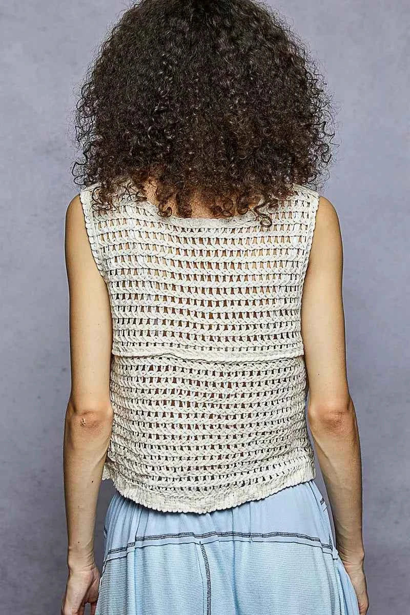 POL Button Down Floral Embroidery Cropped Crochet Vest Top d6bc1f9c-86fe-4eed-bbc8-fe9527e3c0f3-Max-Origin
