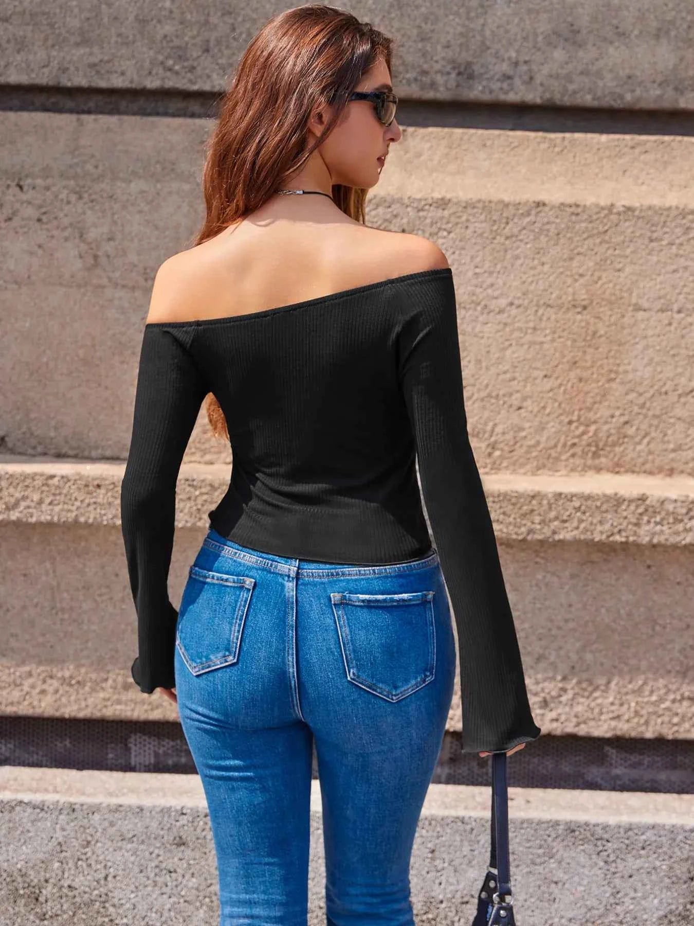 Boat Neck Long Sleeve Crop T-Shirt d6dd9191-19fb-4a94-bf6a-eacc1586c554-Max-Origin