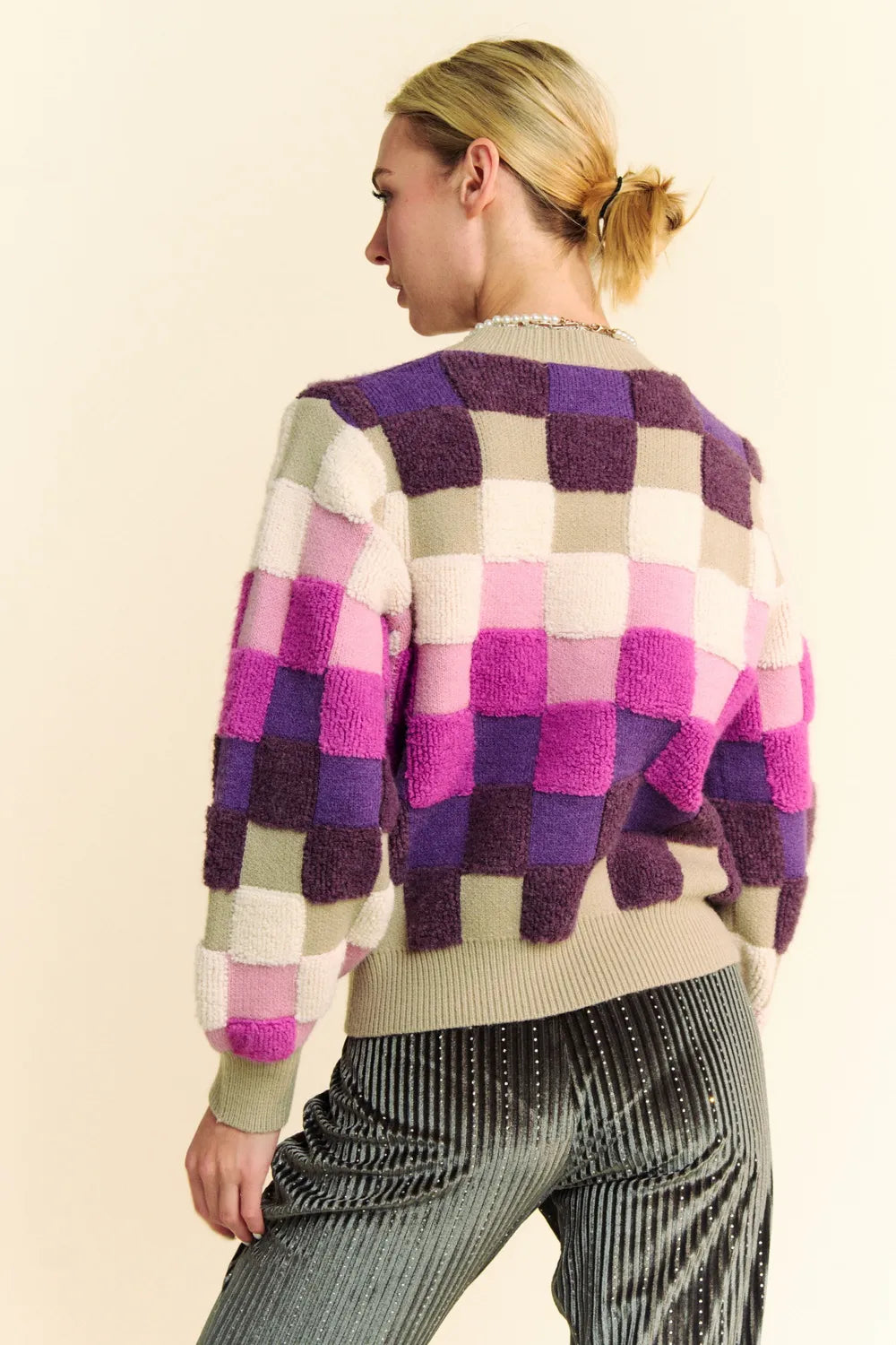 Davi & Dani Checkered Round Neck Long Sleeve Sweater d741444d-7545-4049-86a4-4261a8c9b333-Max