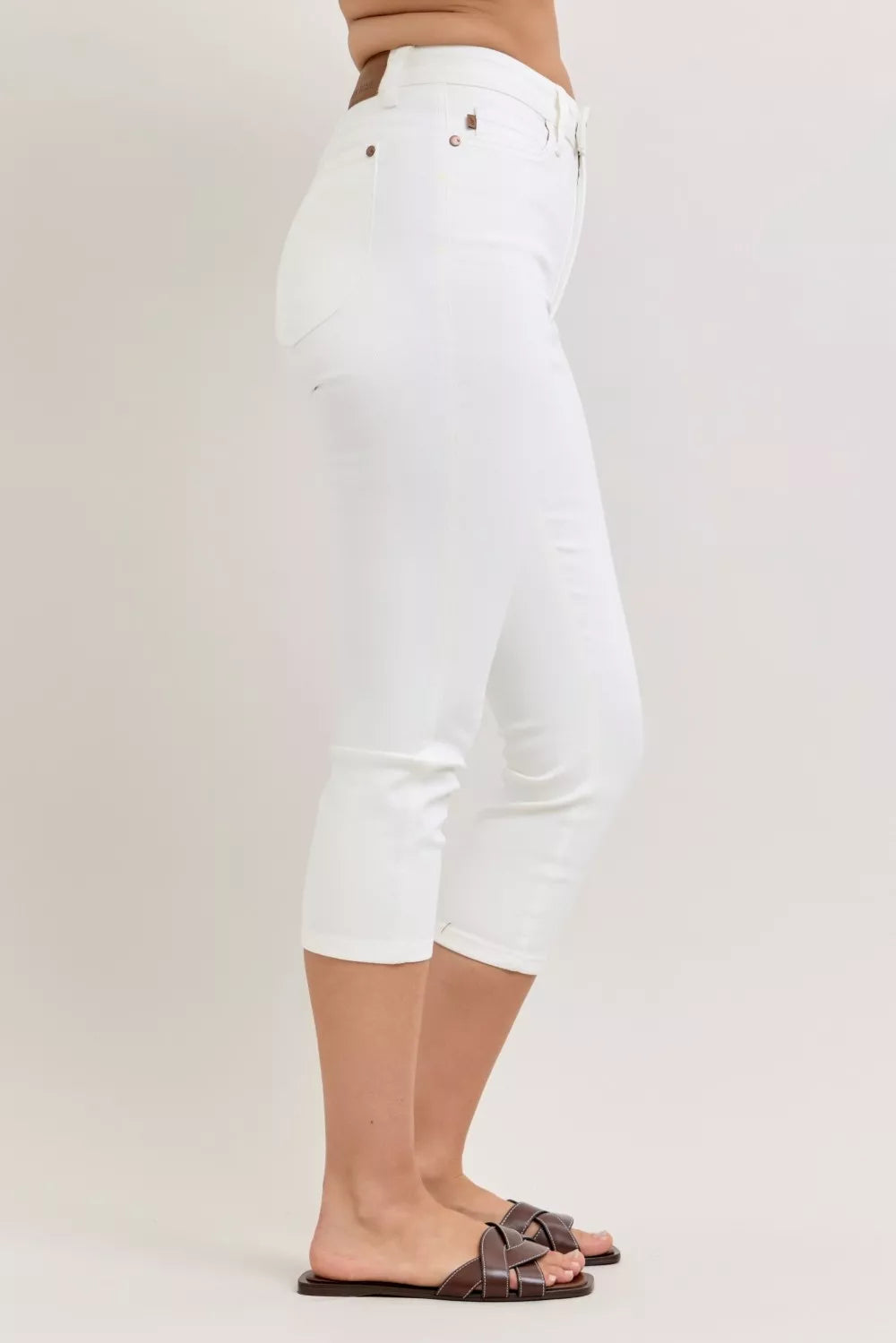Judy Blue High Waist Extended Waistband Capri Pants with Spade Pockets d7674f88b8c547bdad26c6e71bd4fa99-Max-Origin