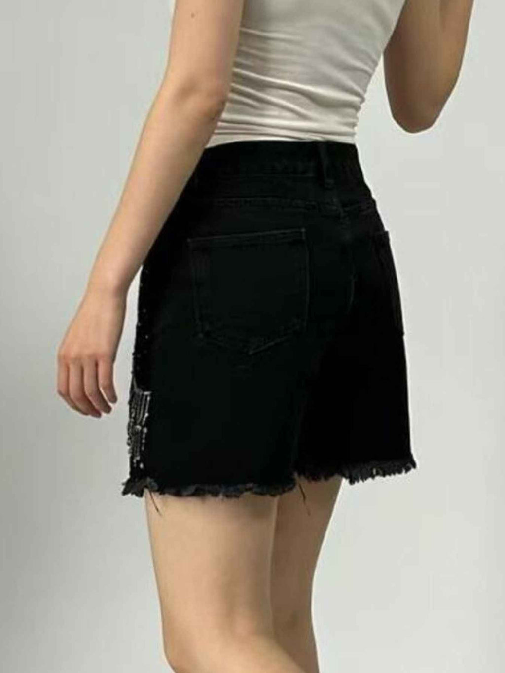Rhinestone Chain Raw Hem Denim Shorts d77e1120-7b05-47d5-b006-97eab890235c-Max