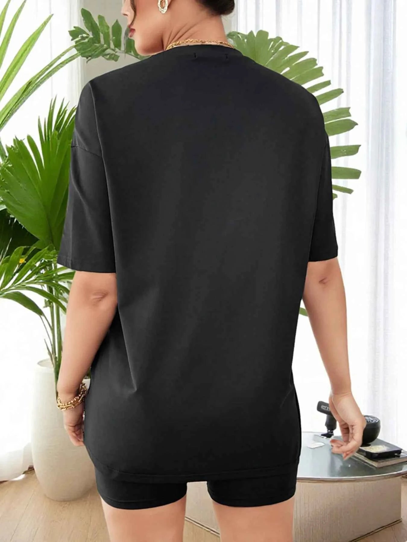 Beautiful Round Neck Top and Shorts Casual Set d7e06cc52c7a42b1bc70b7c00af6343a-Max-Origin
