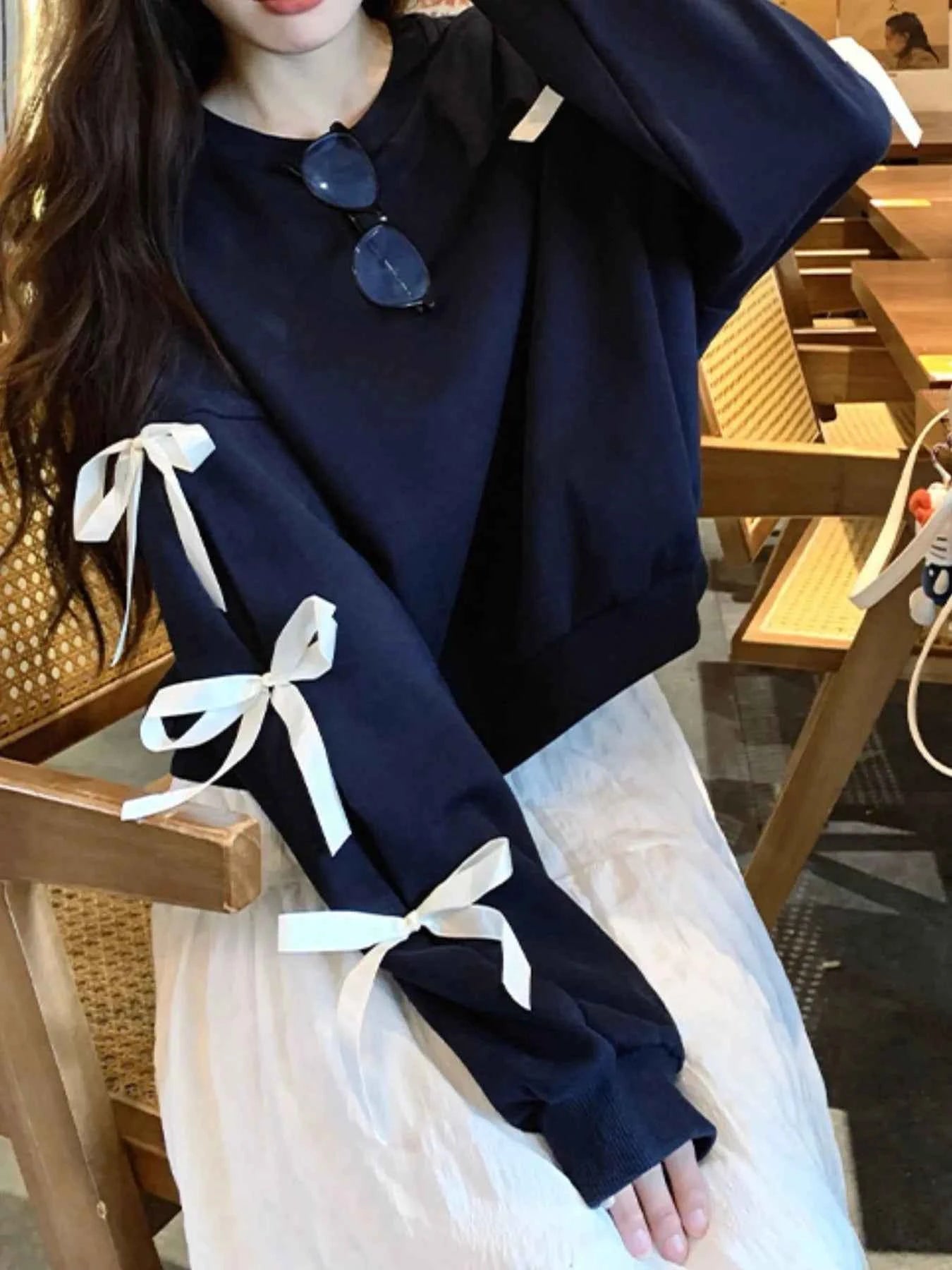 Bow-Detailed Sleeve Round Neck Sweatshirt d7eee9bb-a7cb-4f8a-ba16-048b284a9cb3-Max-Origin