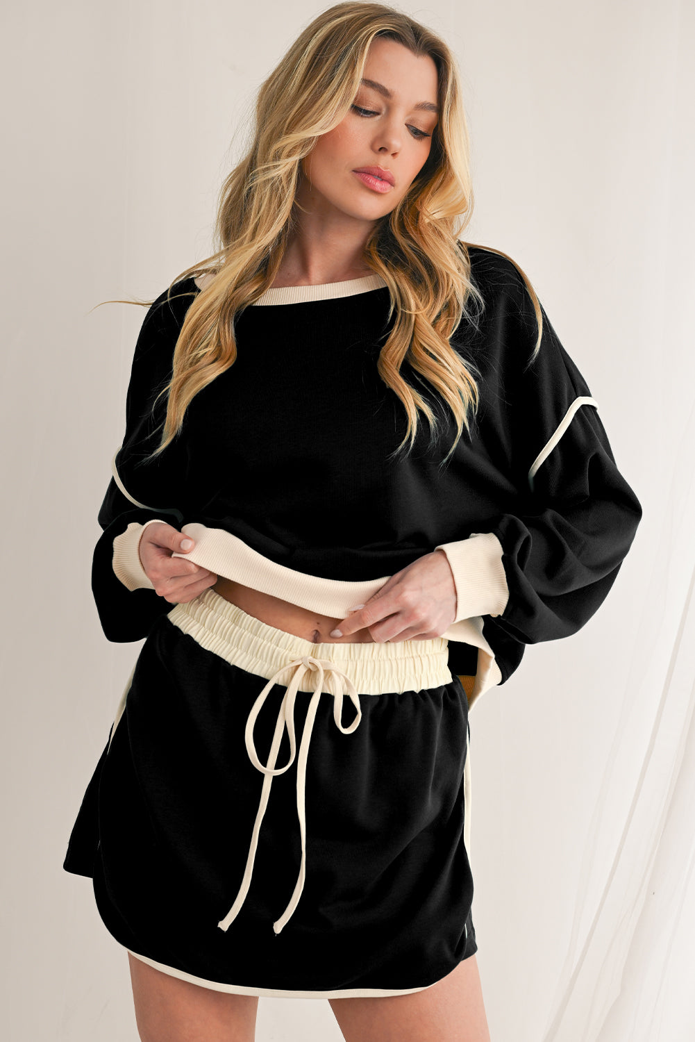 Rose Red Contrast Trim Loose Pullover and Lace-up Waist Shorts Set d8120bfafbb9d7ae