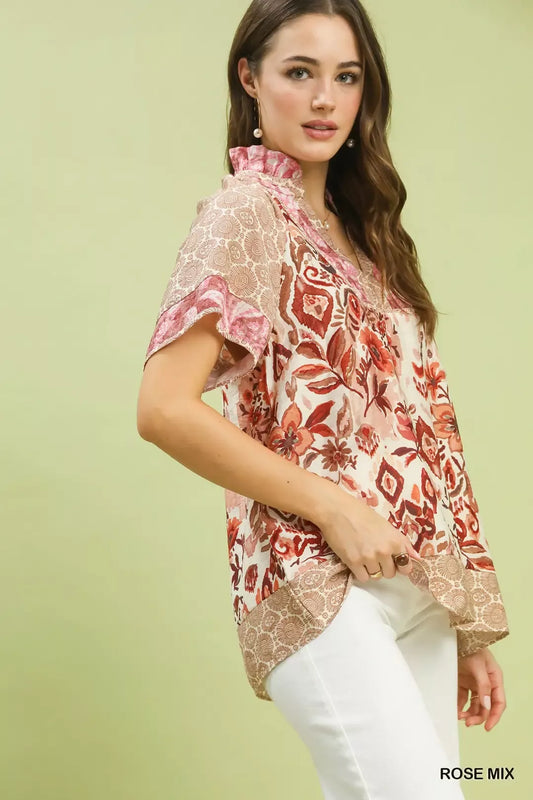 Mixed Print V-Neck Short Sleeve Top d81b518e-c2f8-4511-8e3c-f7324a52478c-Max-Origin