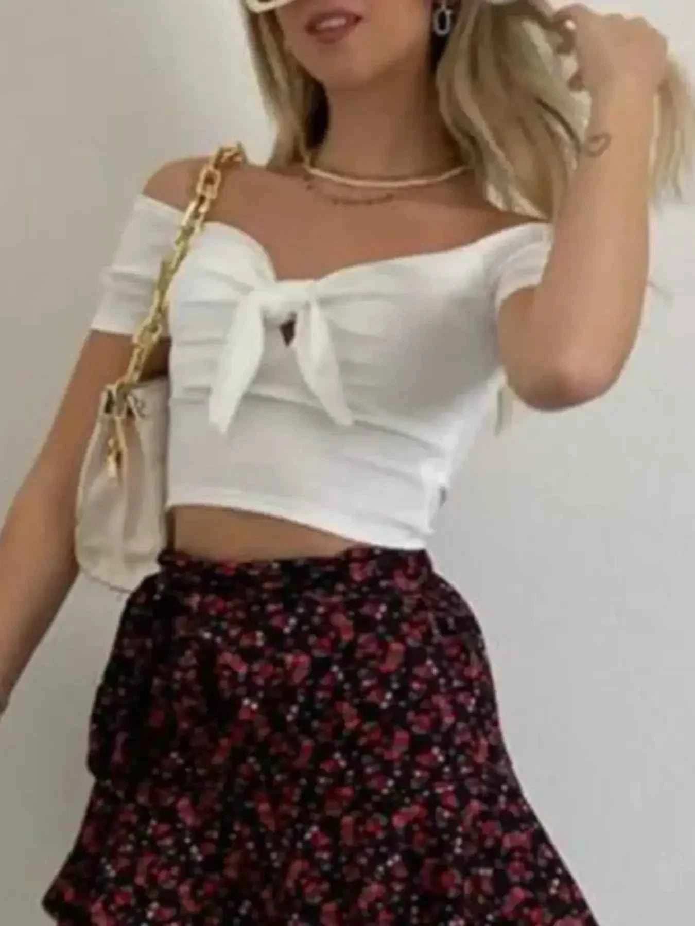 Off-Shoulder Bow-Tie Crop Top d848852427e4434d8cdd8d5ffd219af4-Max-Origin