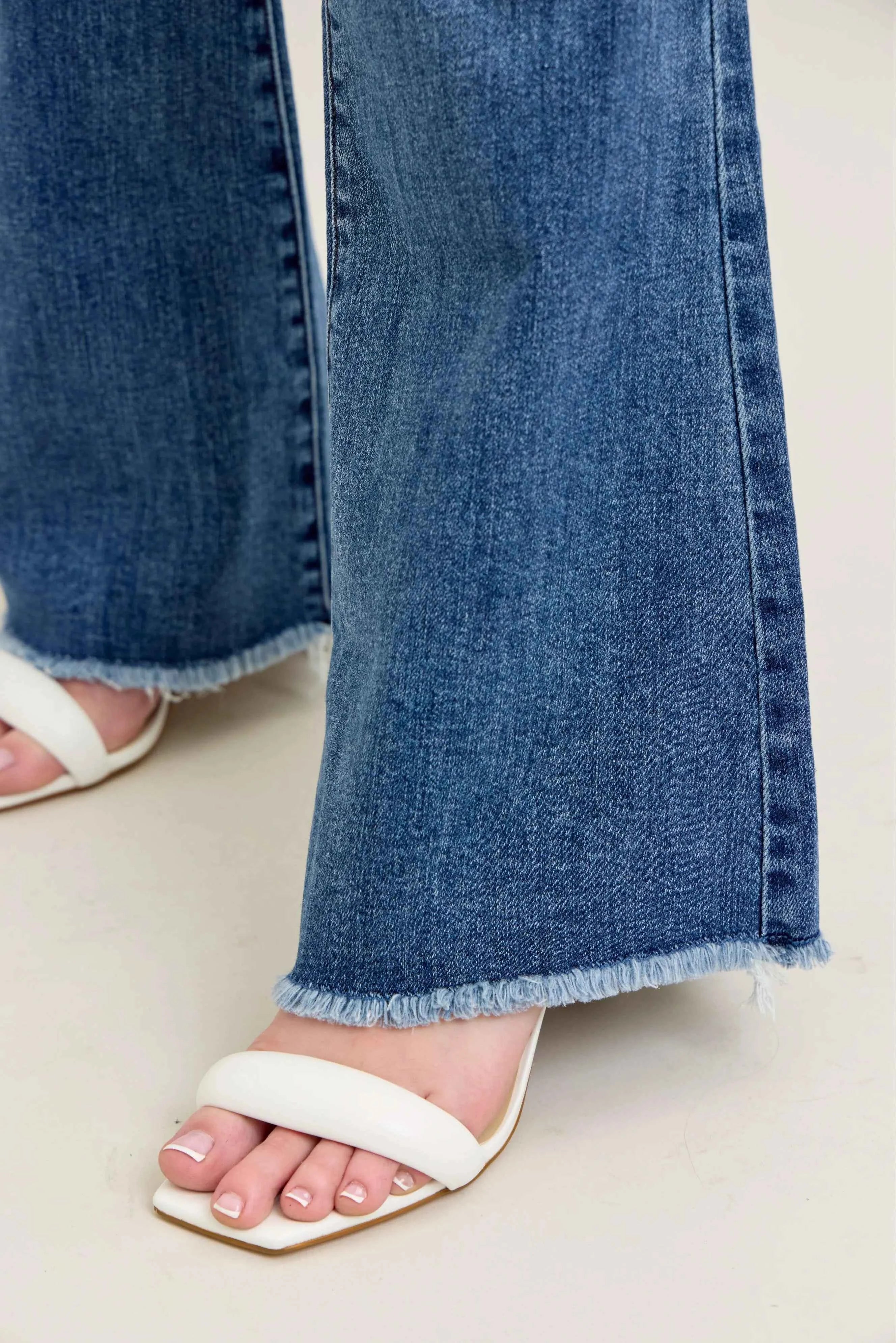 Judy Blue Full Size Mr Vintage Wash Flare Jeans W/ Destroy and Fray Hem Plus Size d864a8790be440038bb2defb2b6177d6-Max-Origin