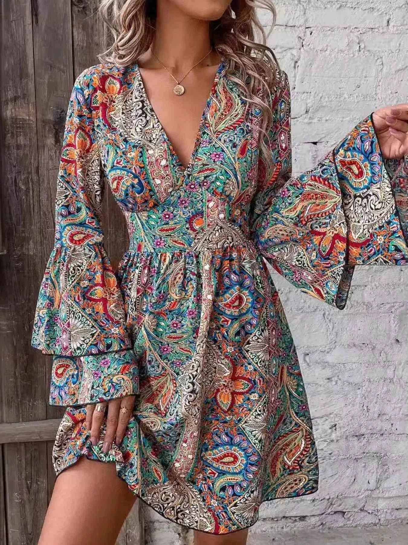 Paisley Print V-Neck Flounce Sleeve Dress d8a2f034-4616-4dcc-a968-07c09d500a9c-Max-Origin