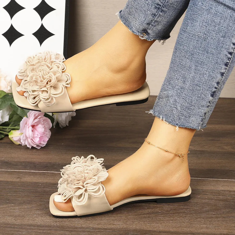 Floral Embellished Flat Sandals Beige d8b3304f-d4da-4017-b4df-1d9d044e269a-Max-Origin