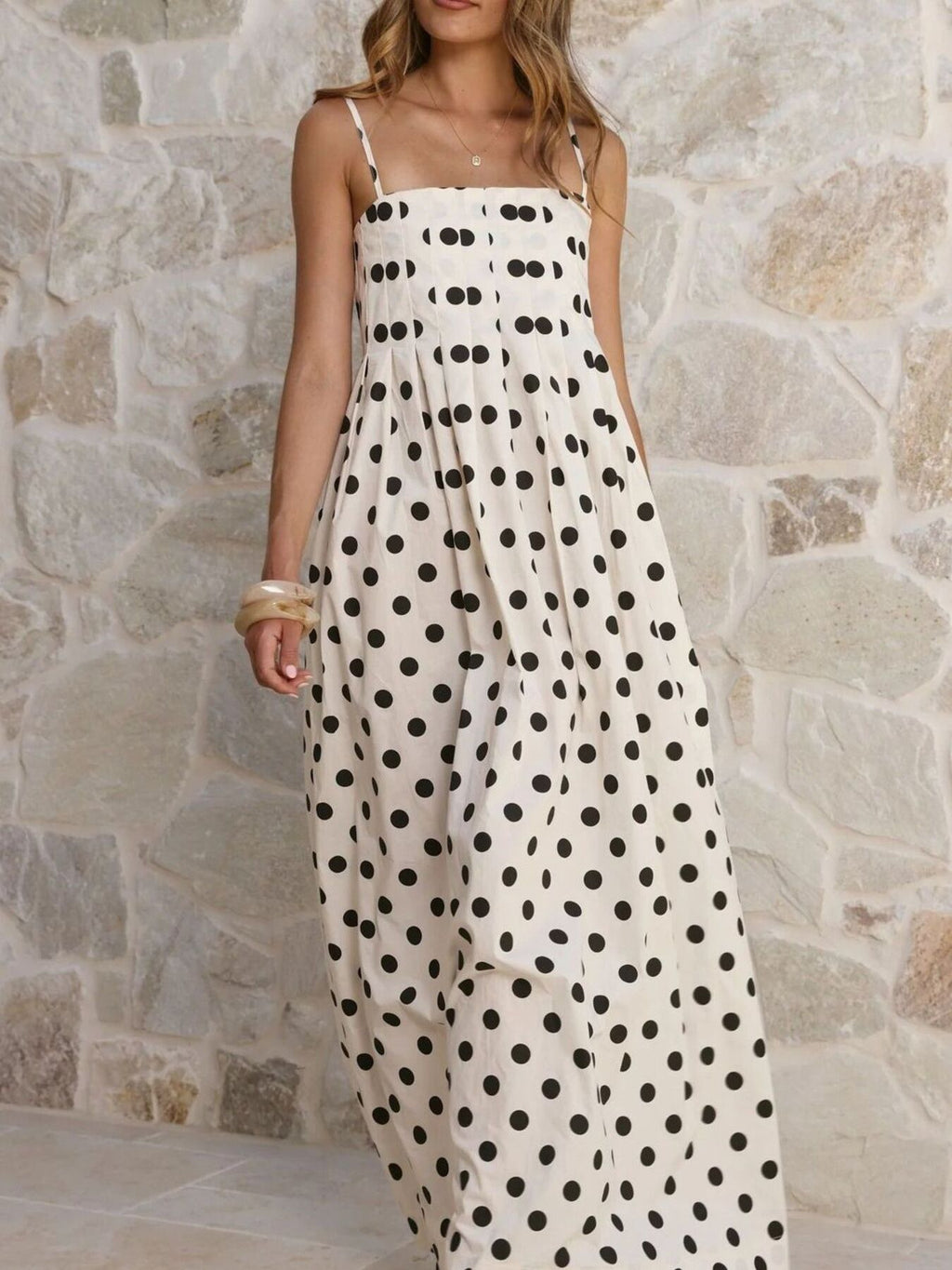 Polka Dot Pleated Detail Maxi Dress d8cd2f12-8d9e-448e-b3ec-941c423ba1b3-Max