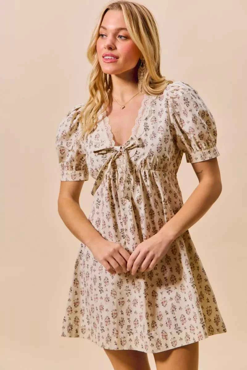 SO ME Floral Print Lace Trim Short Sleeves Mini Dress d91a06c6e04749ddace56ab6bdc352ed-Max-Origin