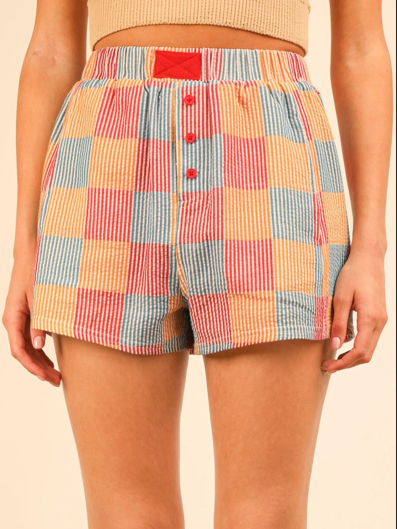 Striped High-Waist Shorts d93a4b91-5dba-4e2b-a7e0-35226e4eaae8-Max-Origin