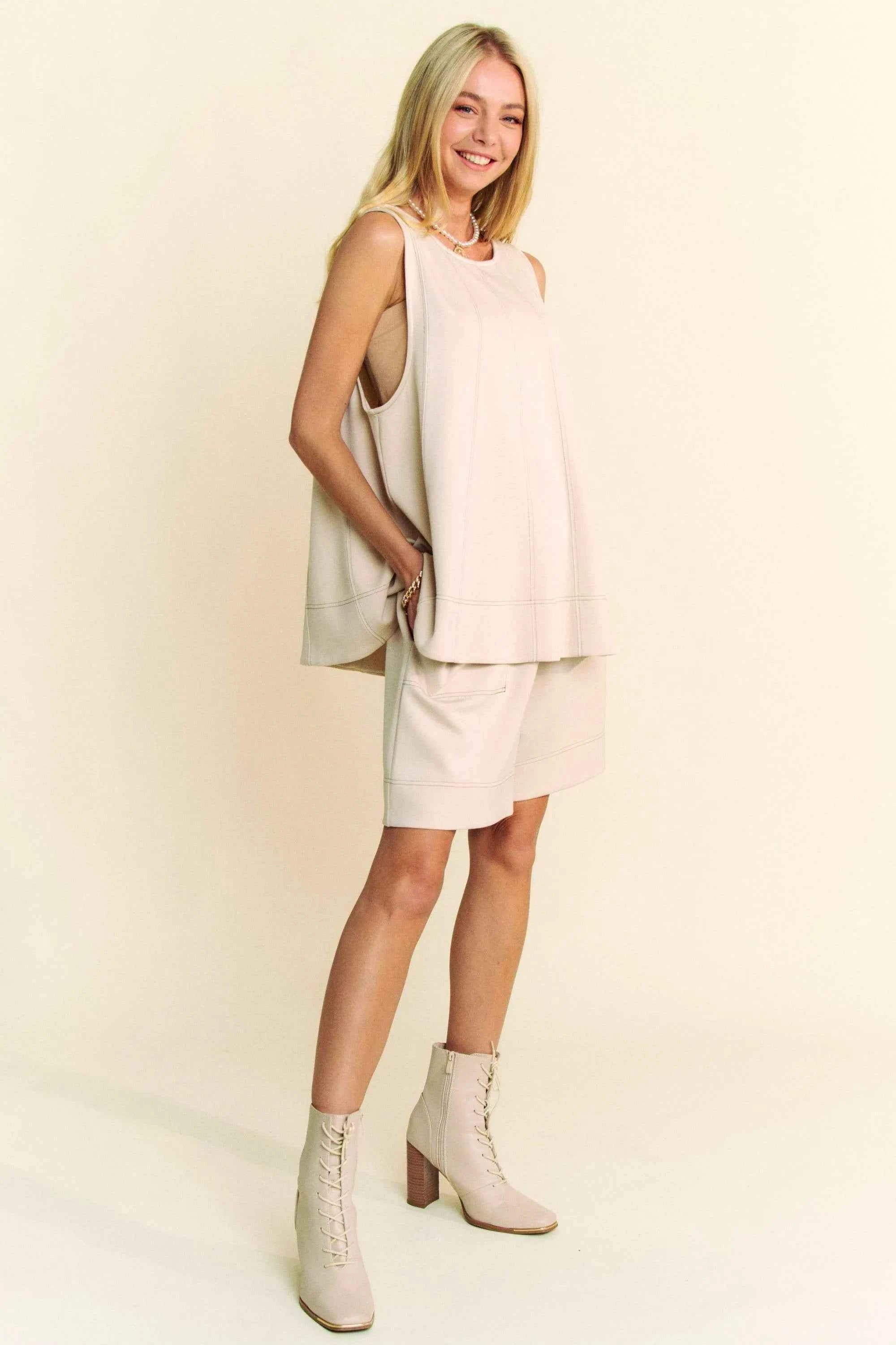 Davi & Dani Contrast Seam Top and Short Set d982a964faec4e20ad1f553e650dd916-Max-Origin