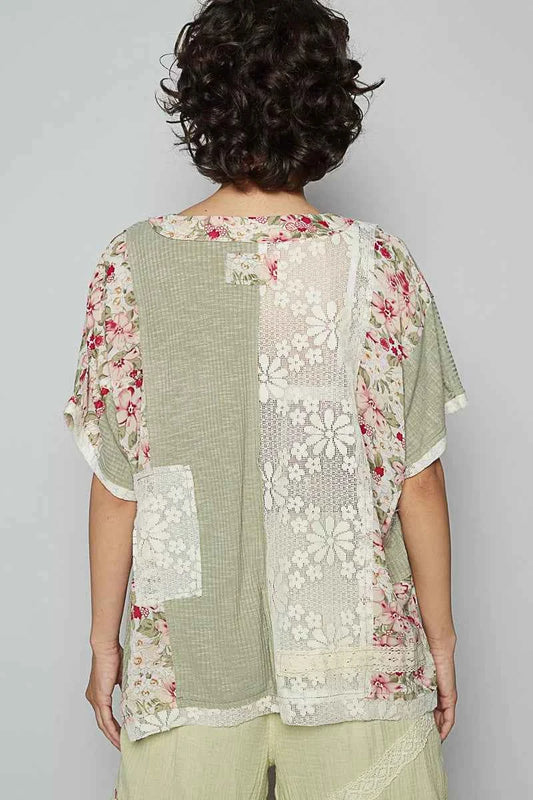 Lace Round Neck Short Sleeve Floral Pattern Top with Patch Detail d9866ac4-3bf7-4da6-81fb-137d65885190-Max-Origin
