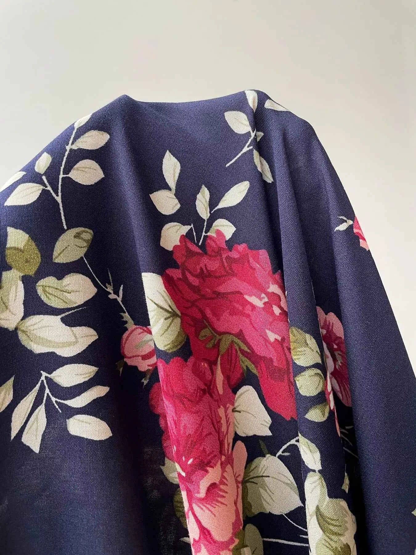 Plus Size Floral Print Short Sleeves V-Neck Dress d9db90c8-f9ed-4f0c-b6a2-f396637b5fa6-Max-Origin