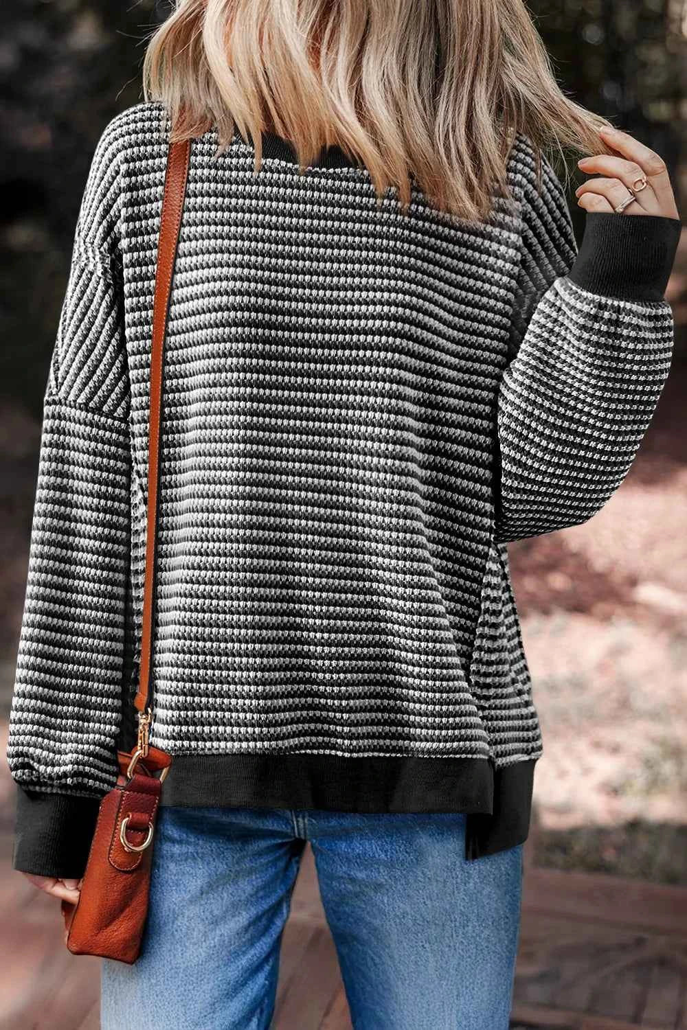 Oversized Striped Round Neck Sweatshirt Black d9e0bc6c-8462-4540-95f7-d52879ea68c0-Max-Origin